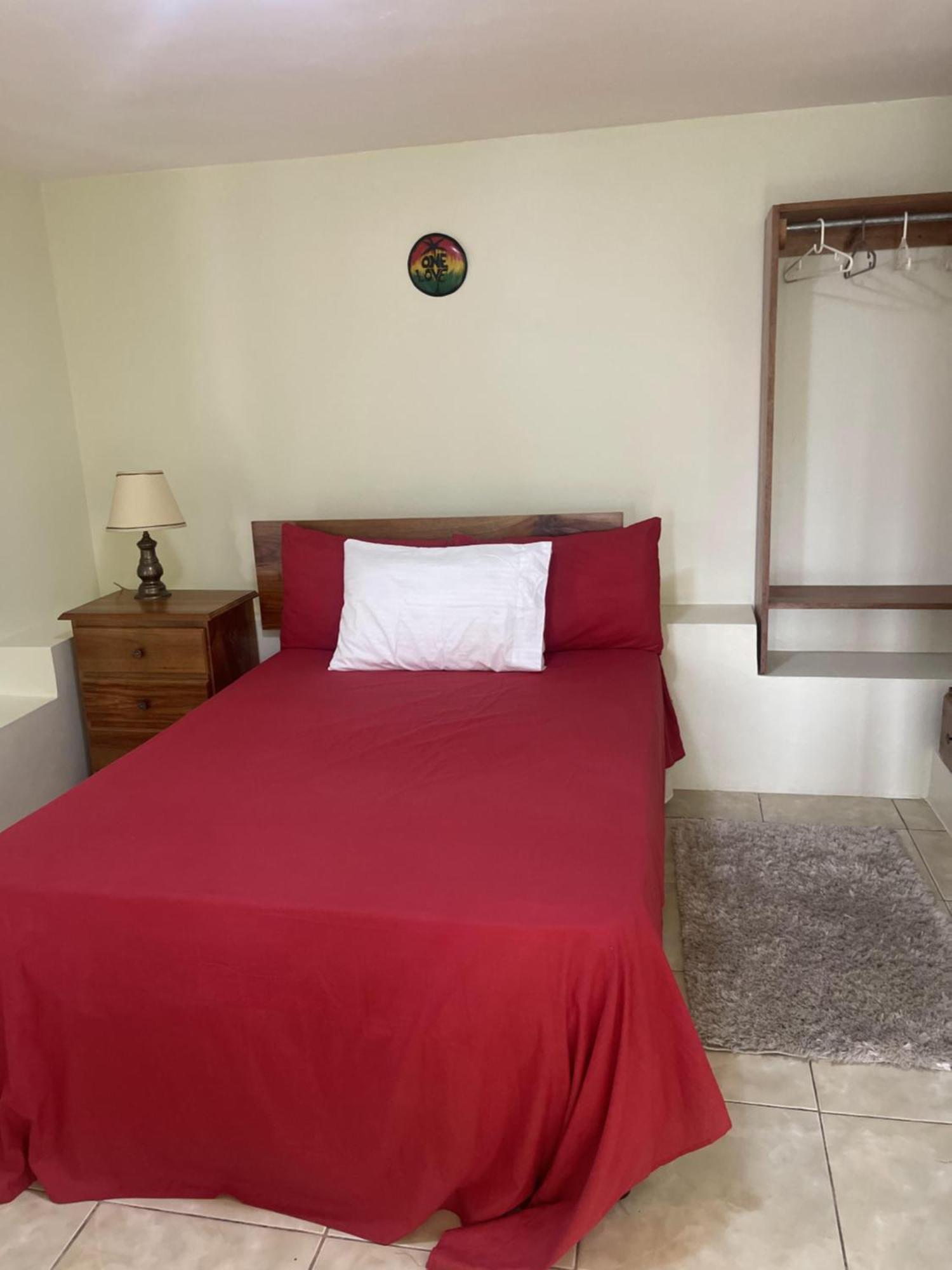Guest house Three Palm Montego Bay