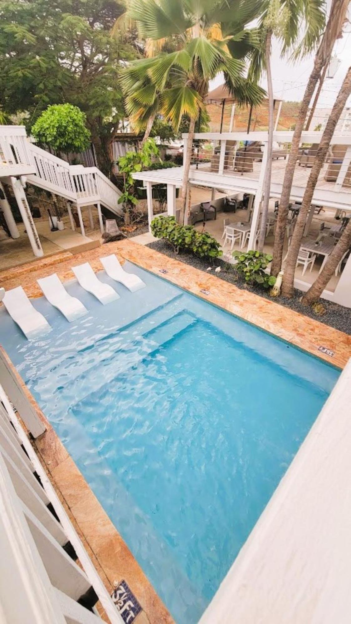 La Jamaca - Island Vibe Inn