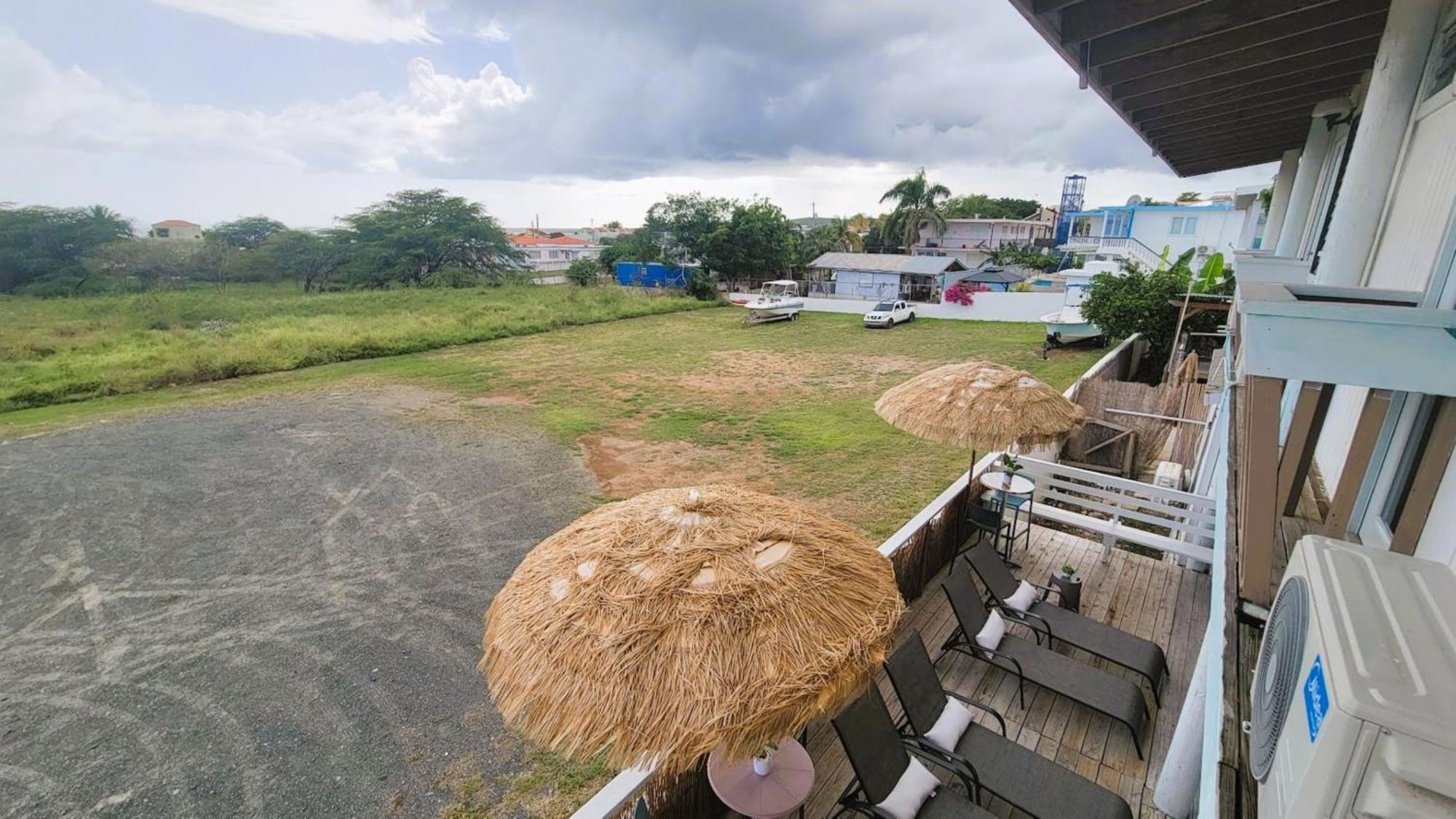 La Jamaca - Island Vibe Inn