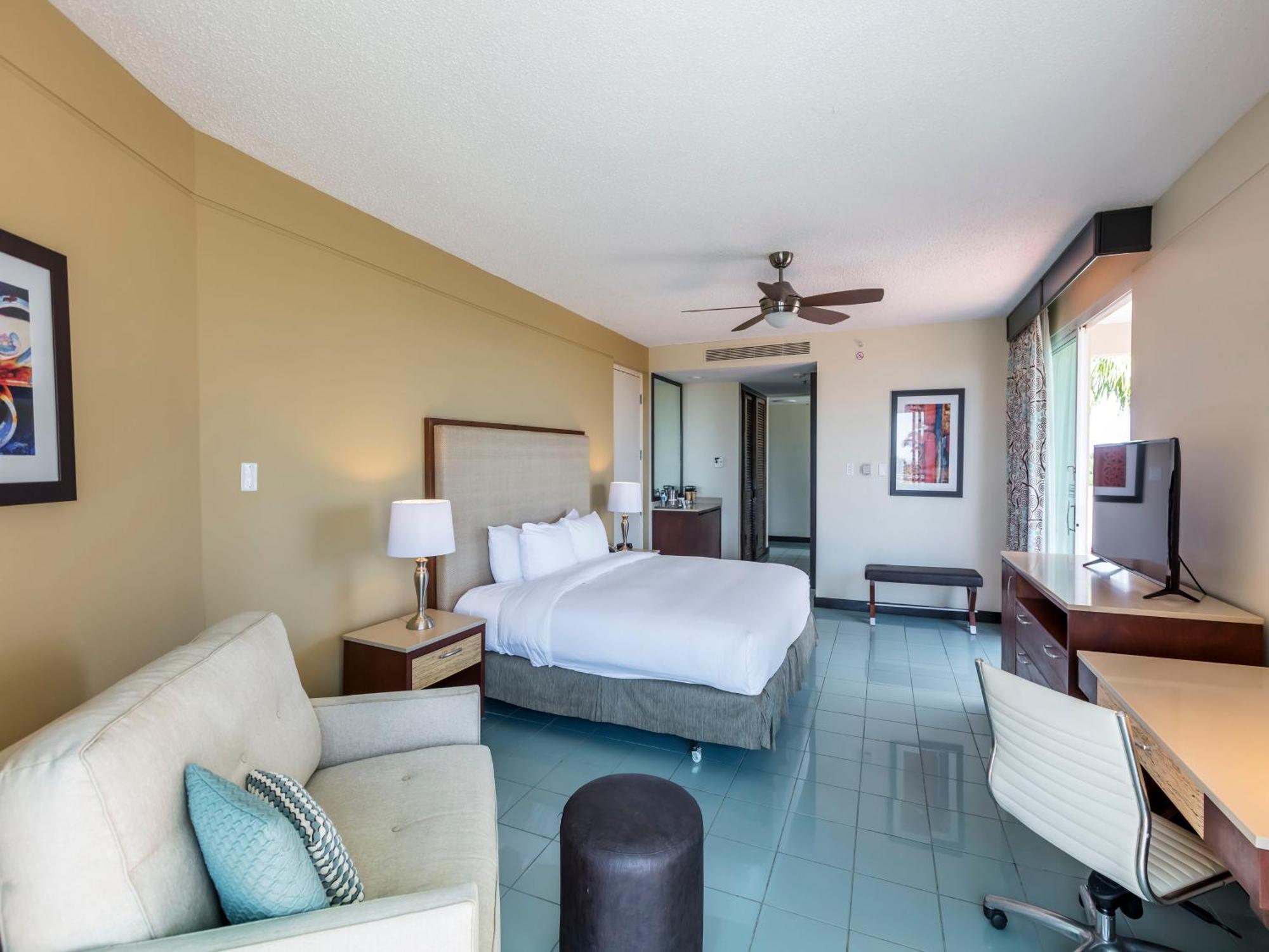 Hilton Golf & Casino Resort 3*