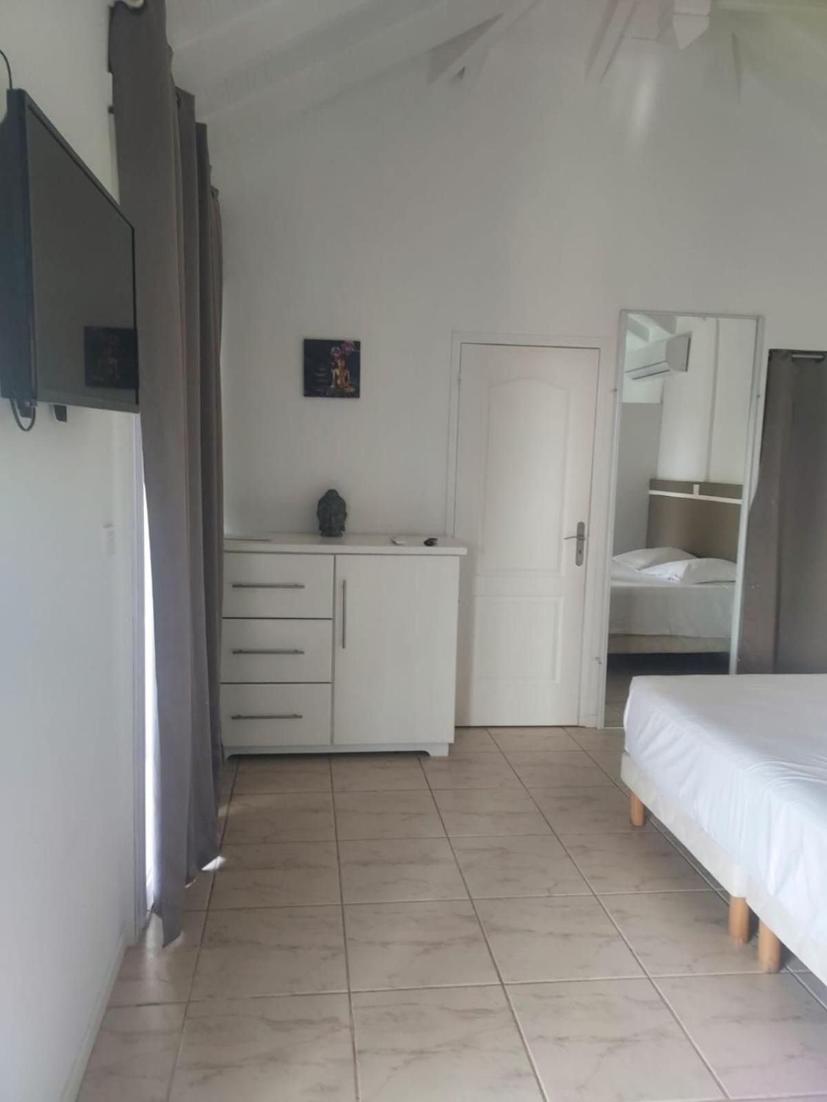 Location Dampierre