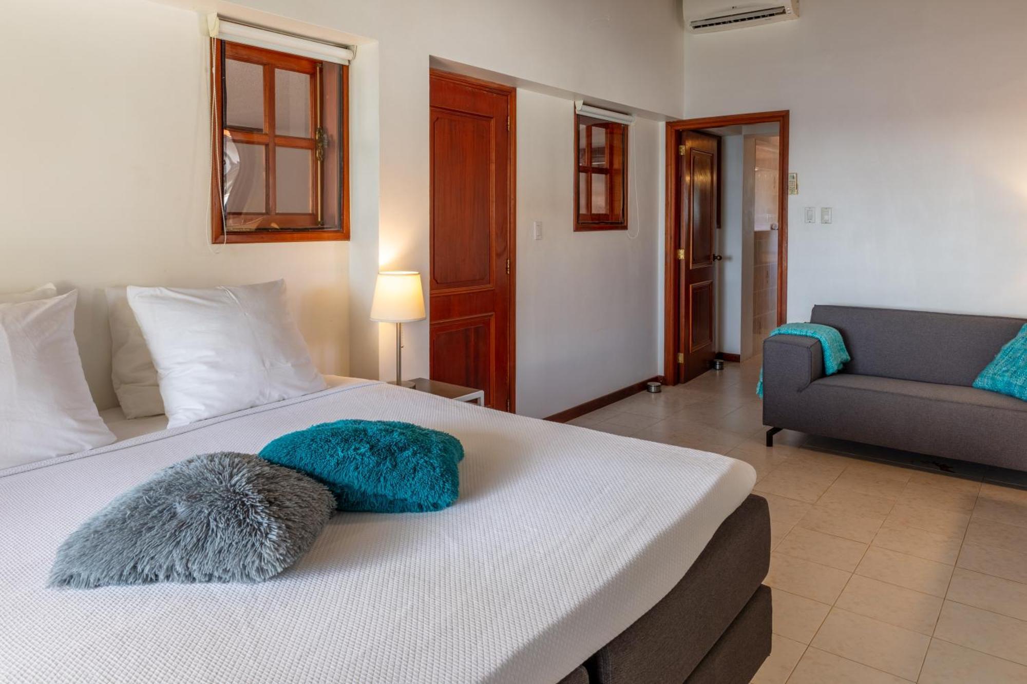 One Ocean Boutique & Bonaire Apartment *