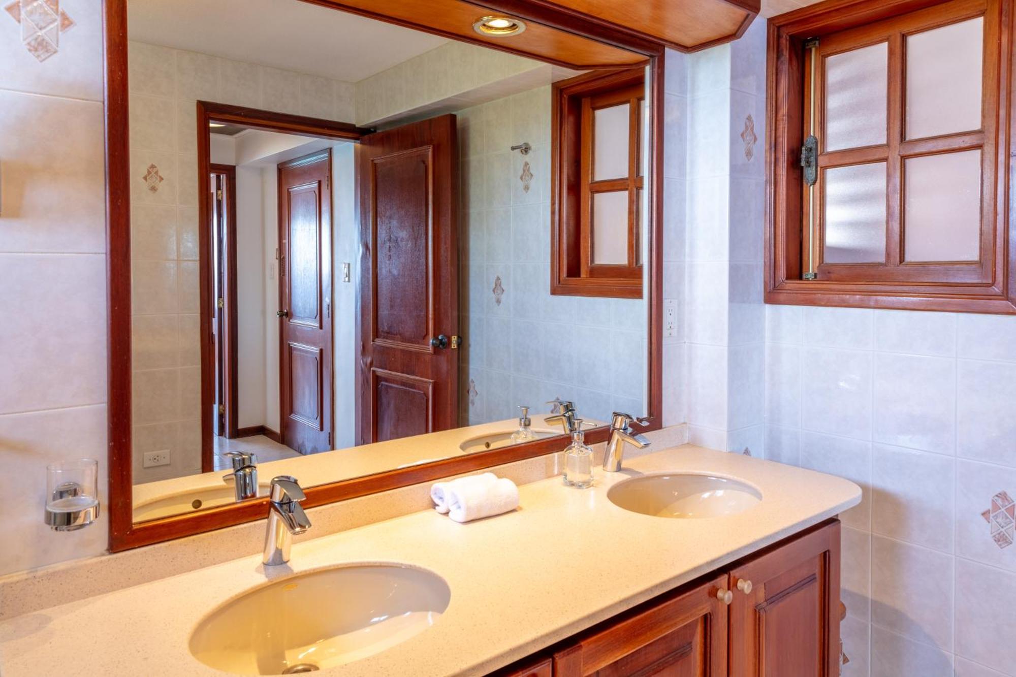 One Ocean Boutique & Bonaire Apartment *