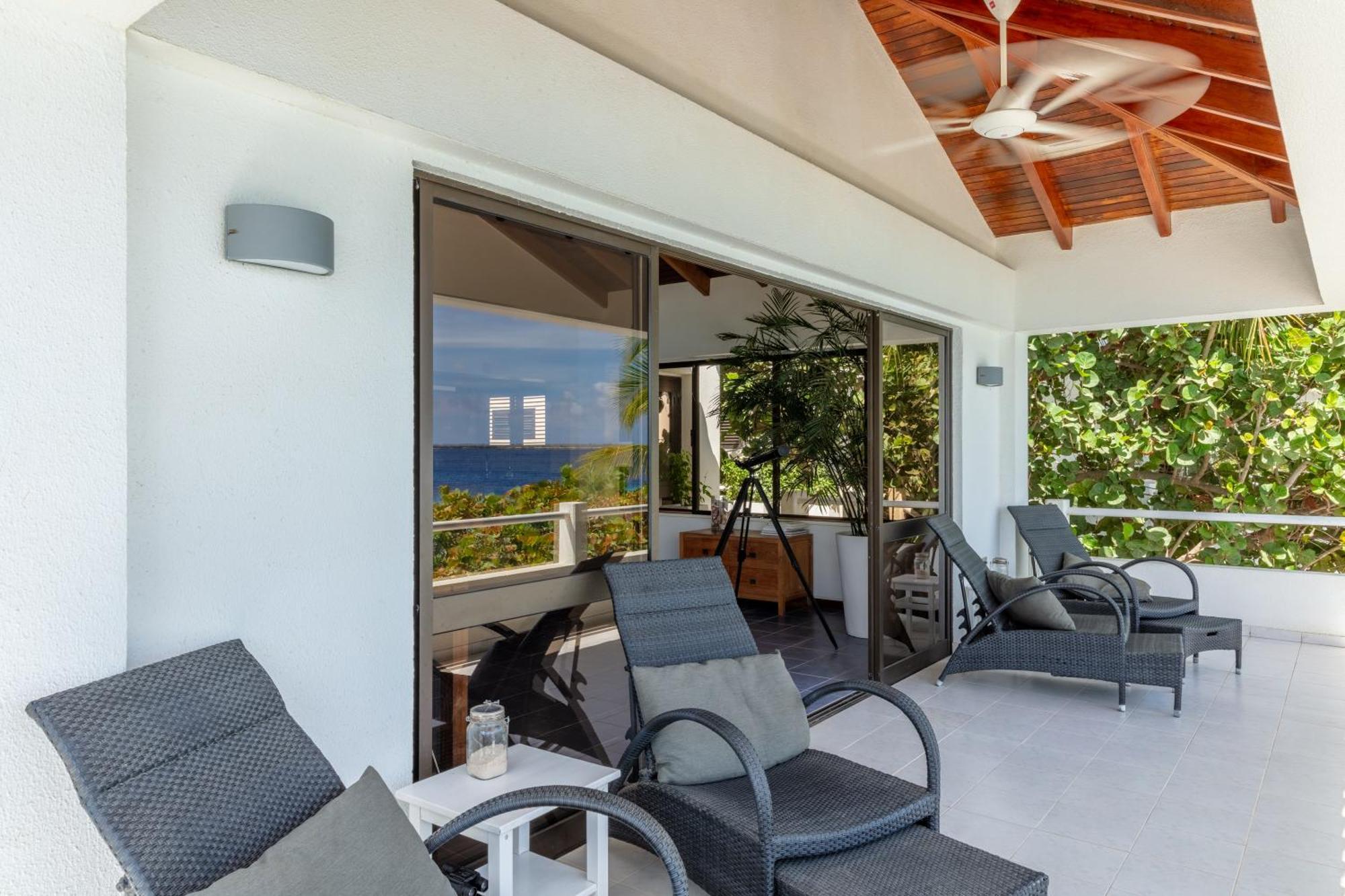 One Ocean Boutique & Bonaire *