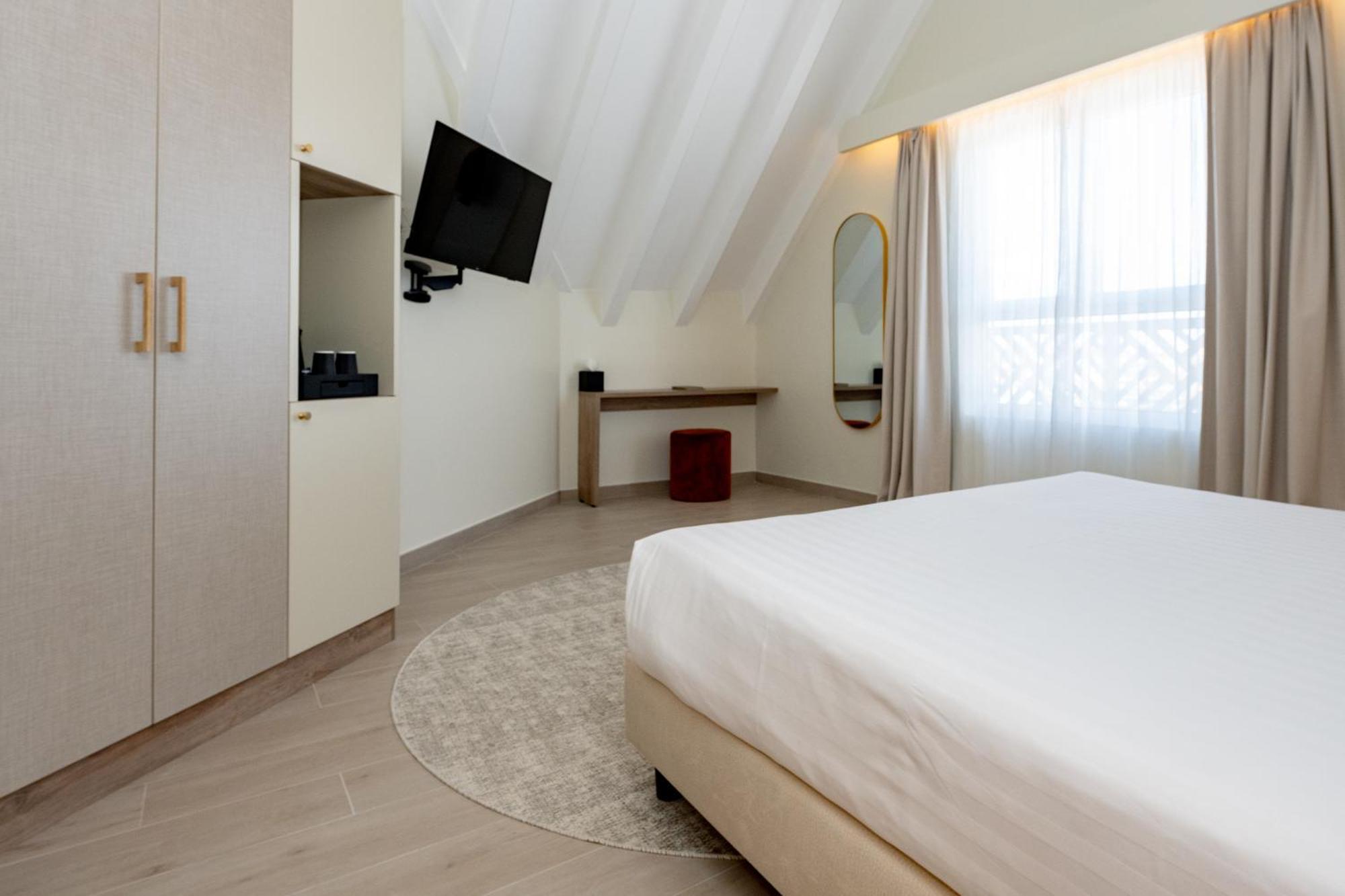 Harbor & Casino Curacao Hotel