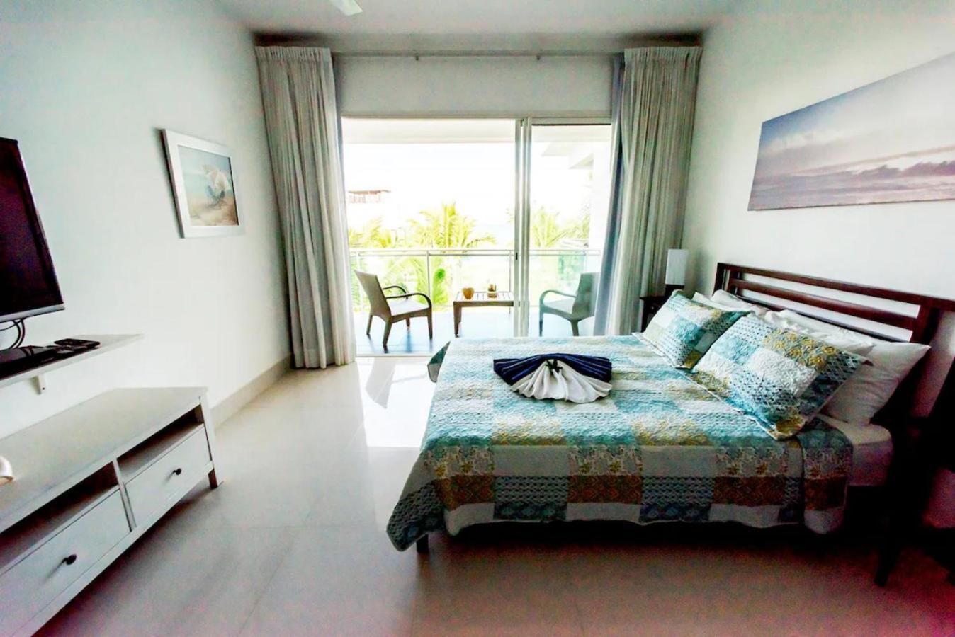Seawinds - Beachfront Getaway Apartment