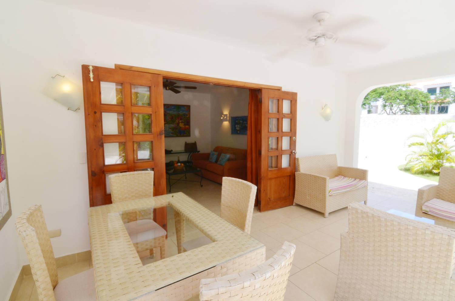& Larimar Villa *