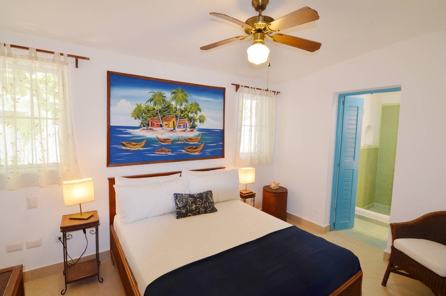 Villa & Larimar *