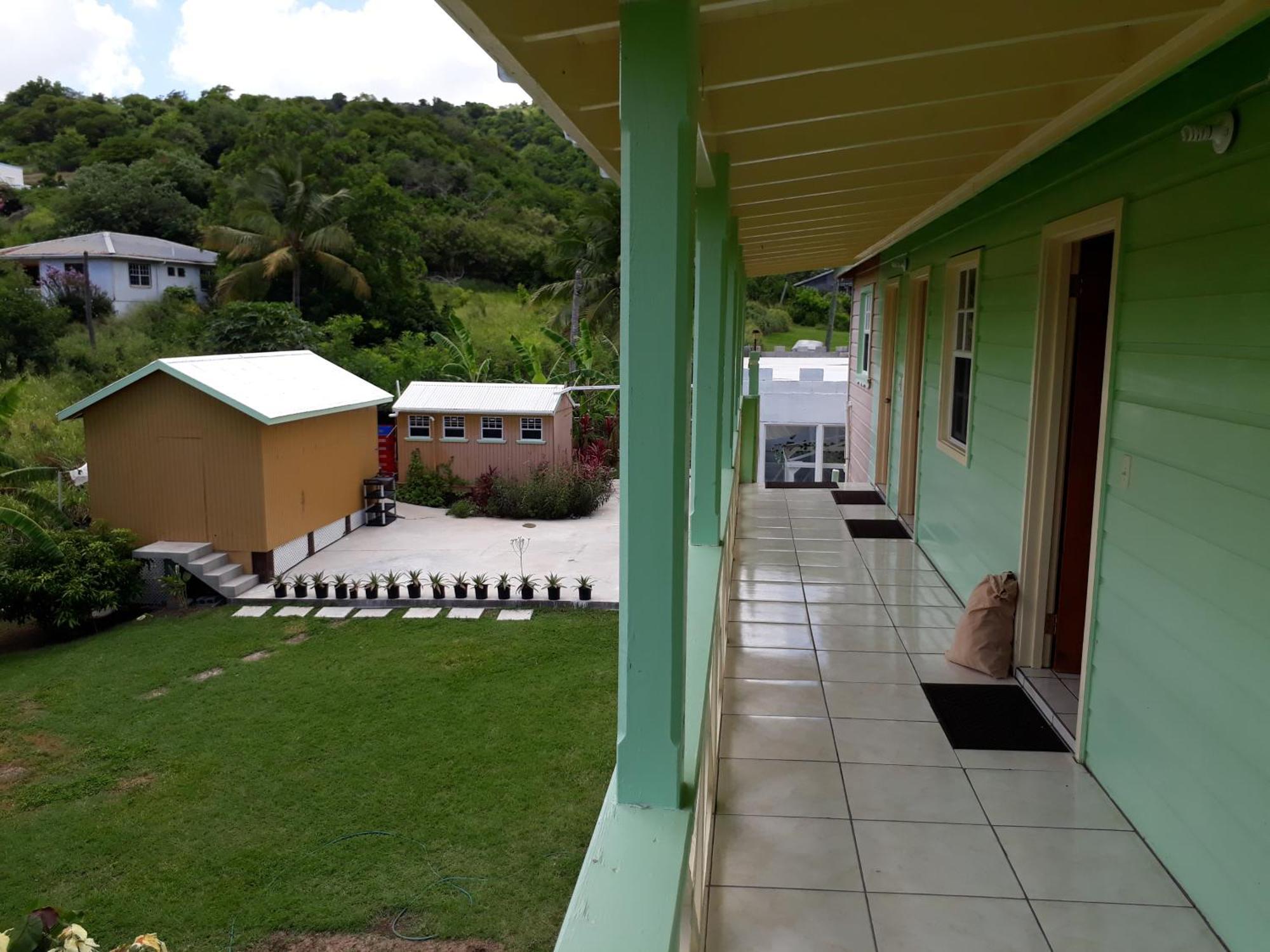 Unforgetable Gardens Apartment *