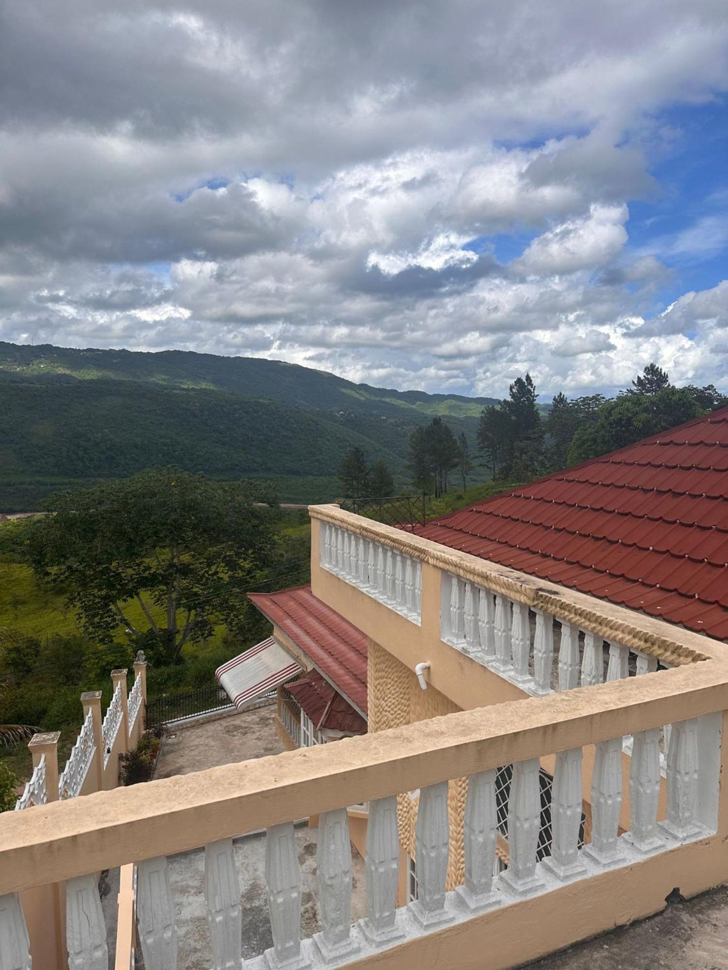 Guest house Lion's View *