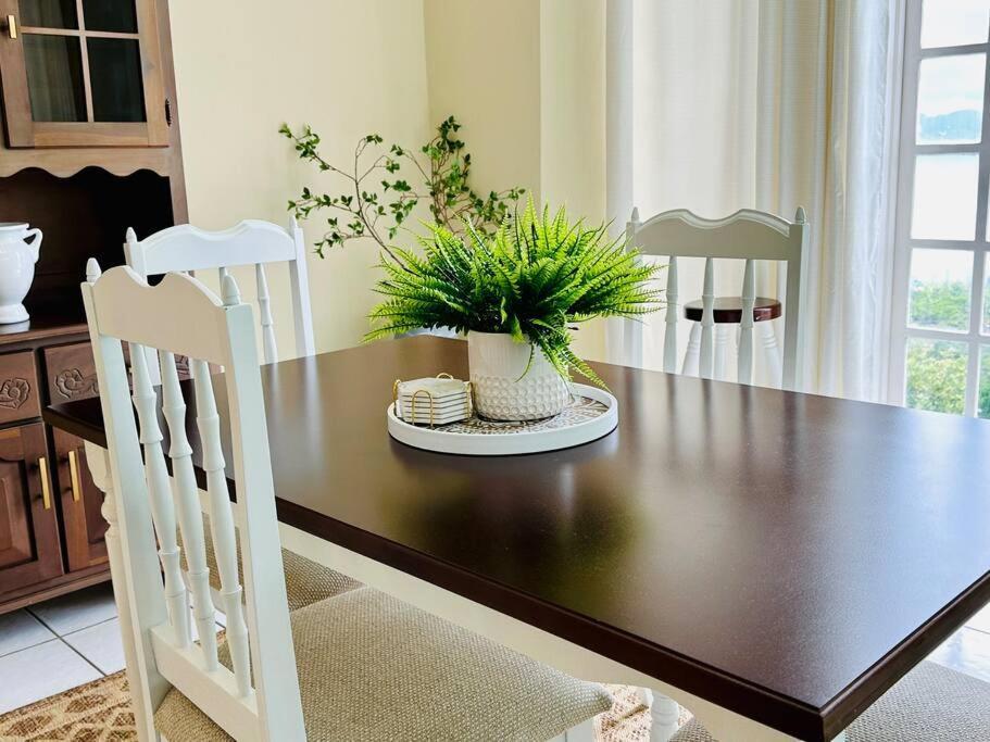 Falcon Islandview - Airport Pickup Available - 24security Apartamento *