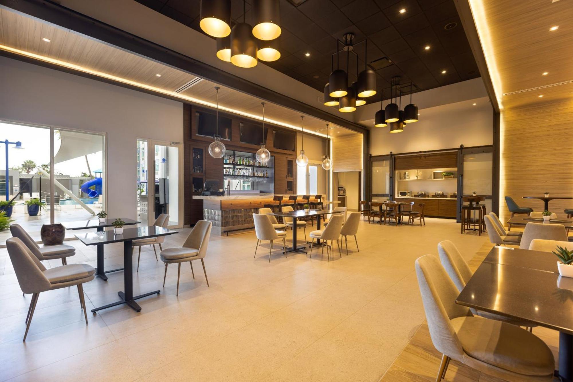 Hotel Four Points By Sheraton Real