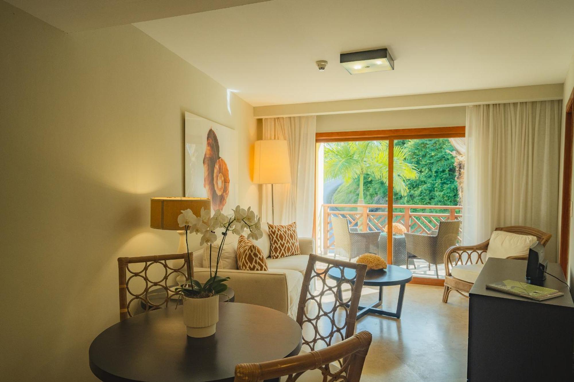 The Bannister & Yacht Club By Mint 5*