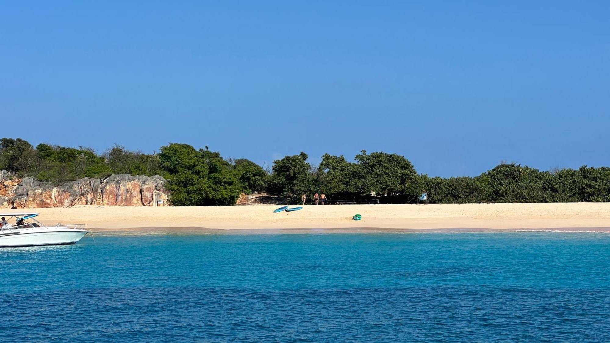 Tintamarre Exclusive Dinner And Night At Anchor Guest house Grand Case
