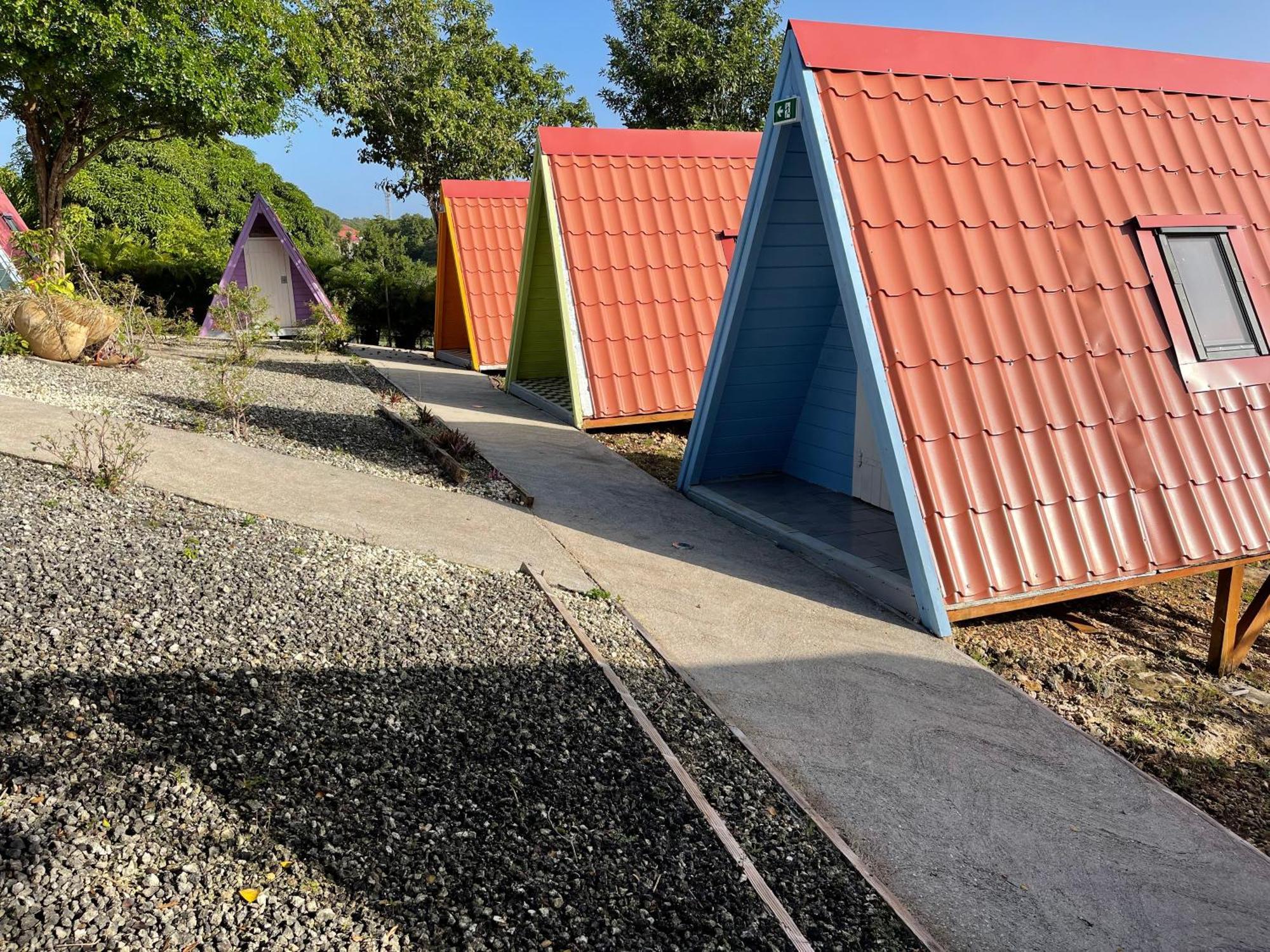 Domaine De Meilly - M&p Concept Tipis Vue Holiday park Saint-Louis
