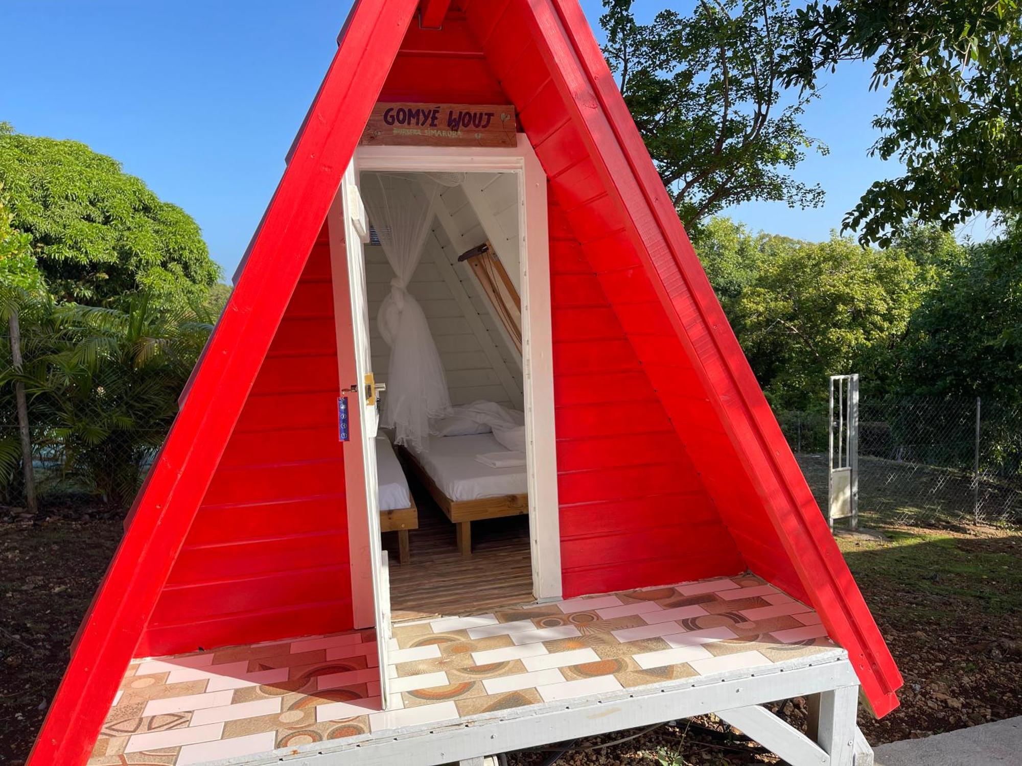 Domaine De Meilly - M&p Concept Tipis Vue * Saint-Louis