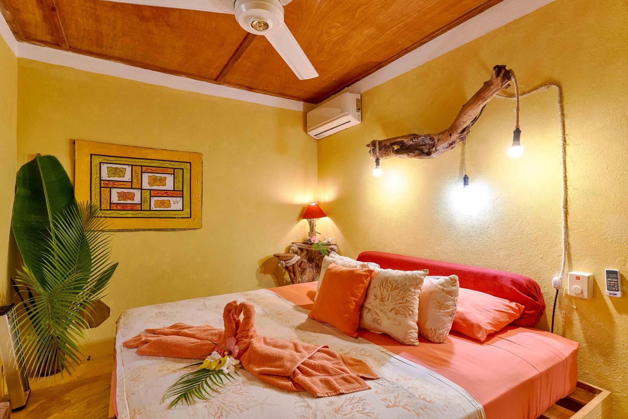 Bed & Breakfast Tropical & Restaurant-pizzeria