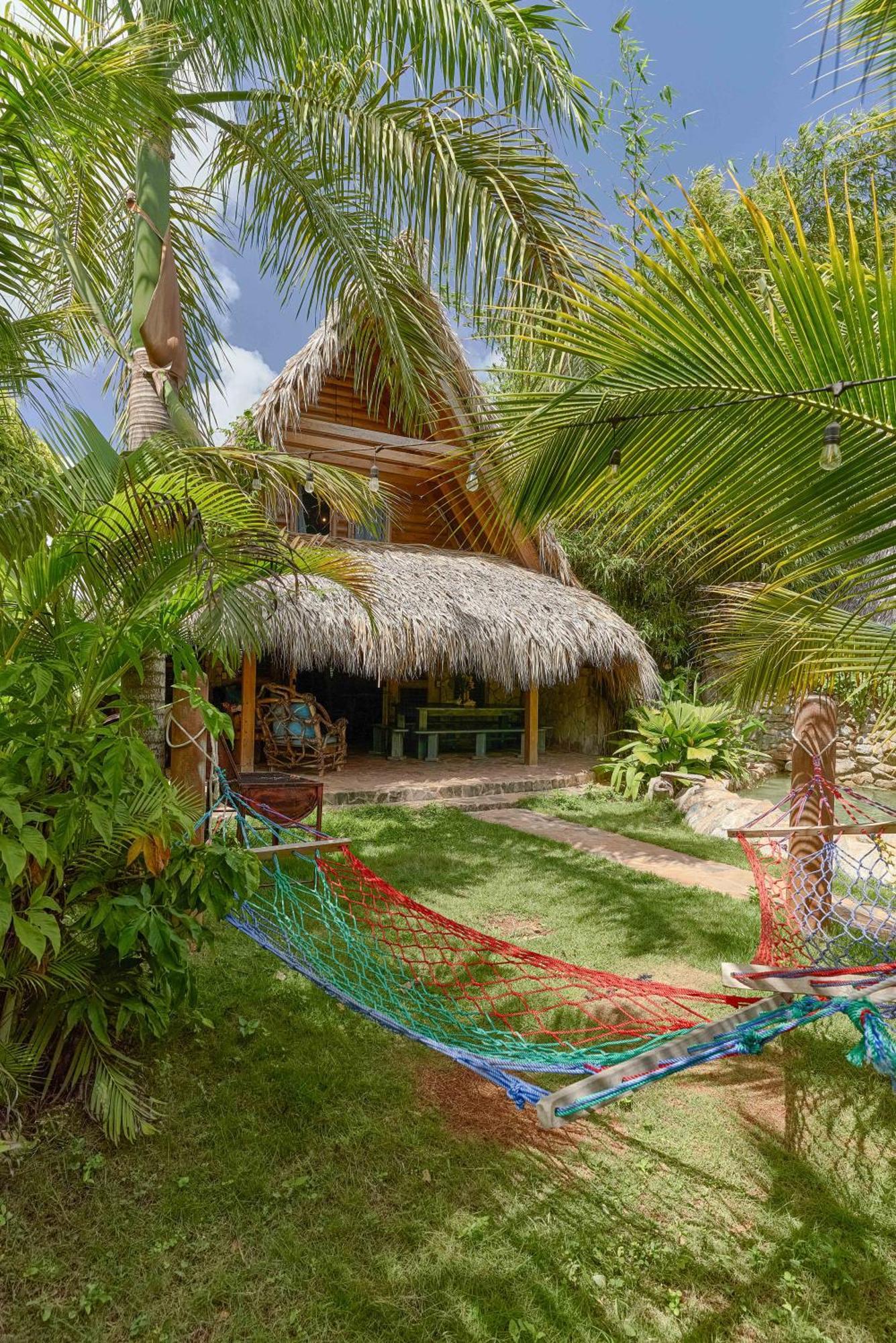 Tropical & Restaurant-pizzeria Bed & Breakfast 4*