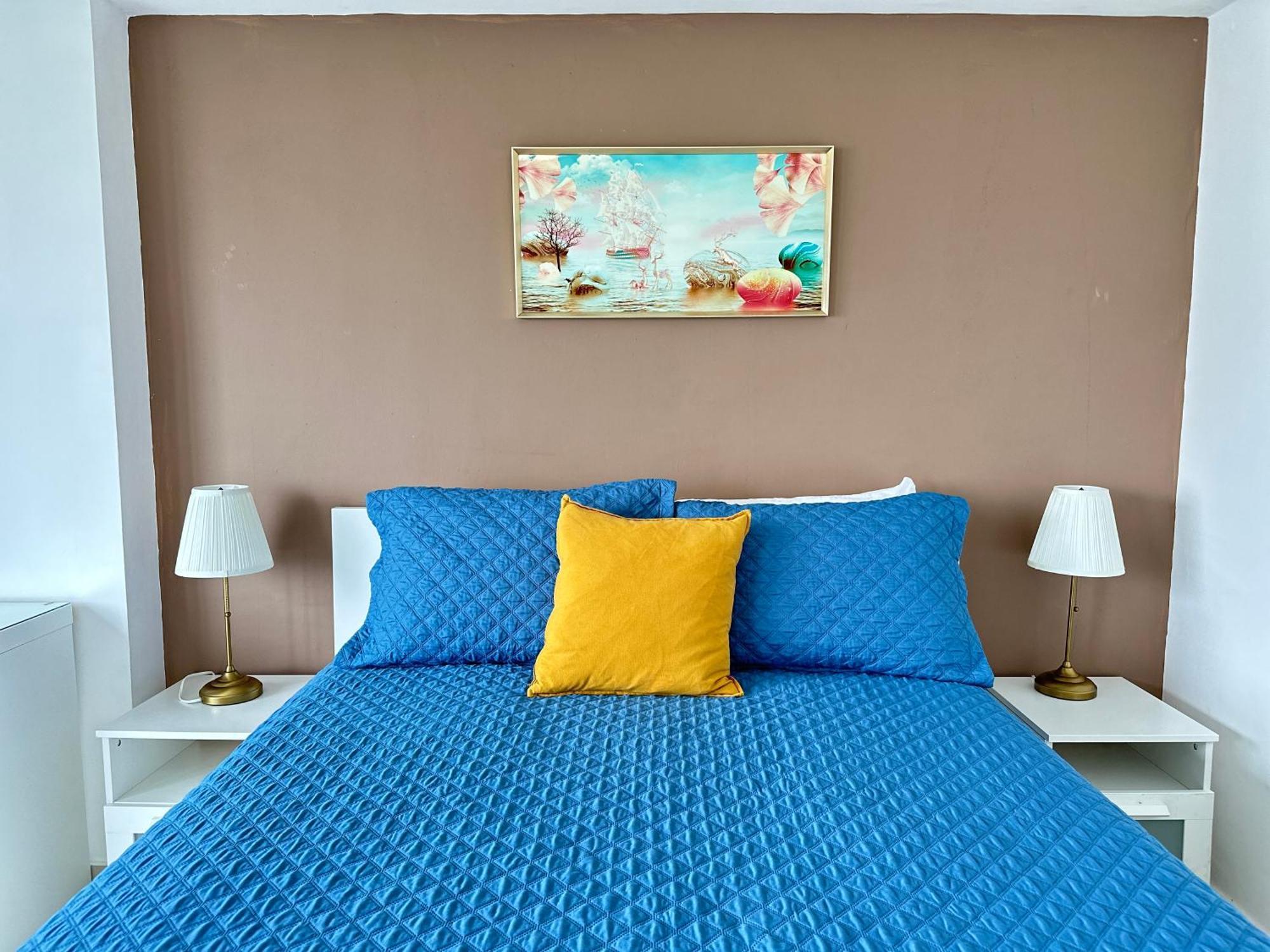 Elegante Blue Marine Apartment