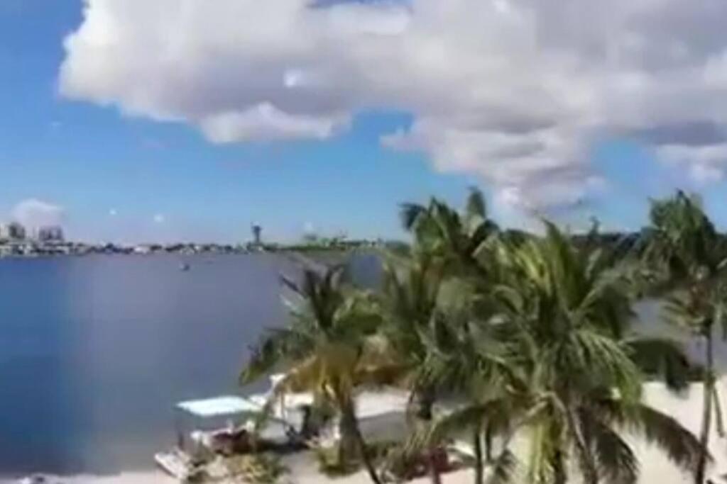 Avec Piscine Et Vue Lagon * Baie Nettle