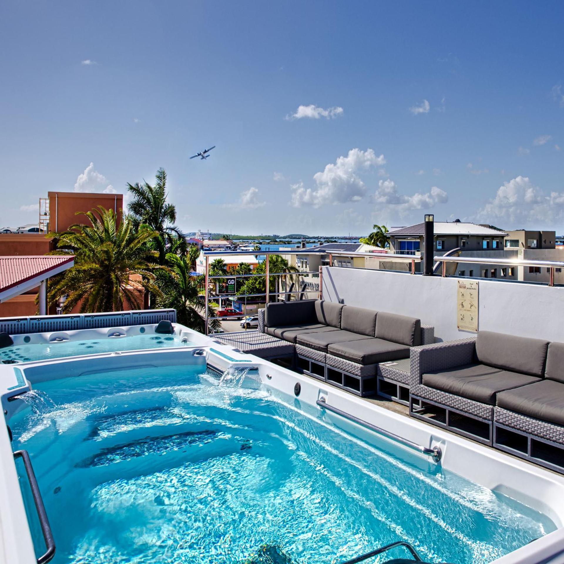Hotel Commodore