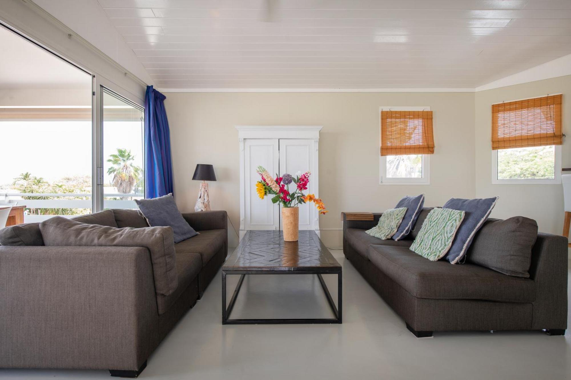 Villa At Secured Gated Near Mambo Beach! *