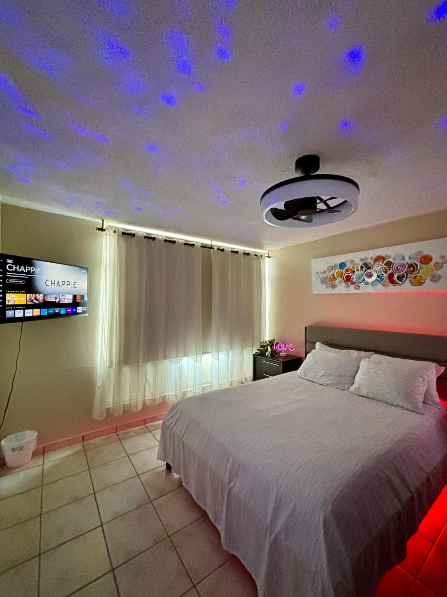 Downtown Beachfront Isla Luxury Apartment
