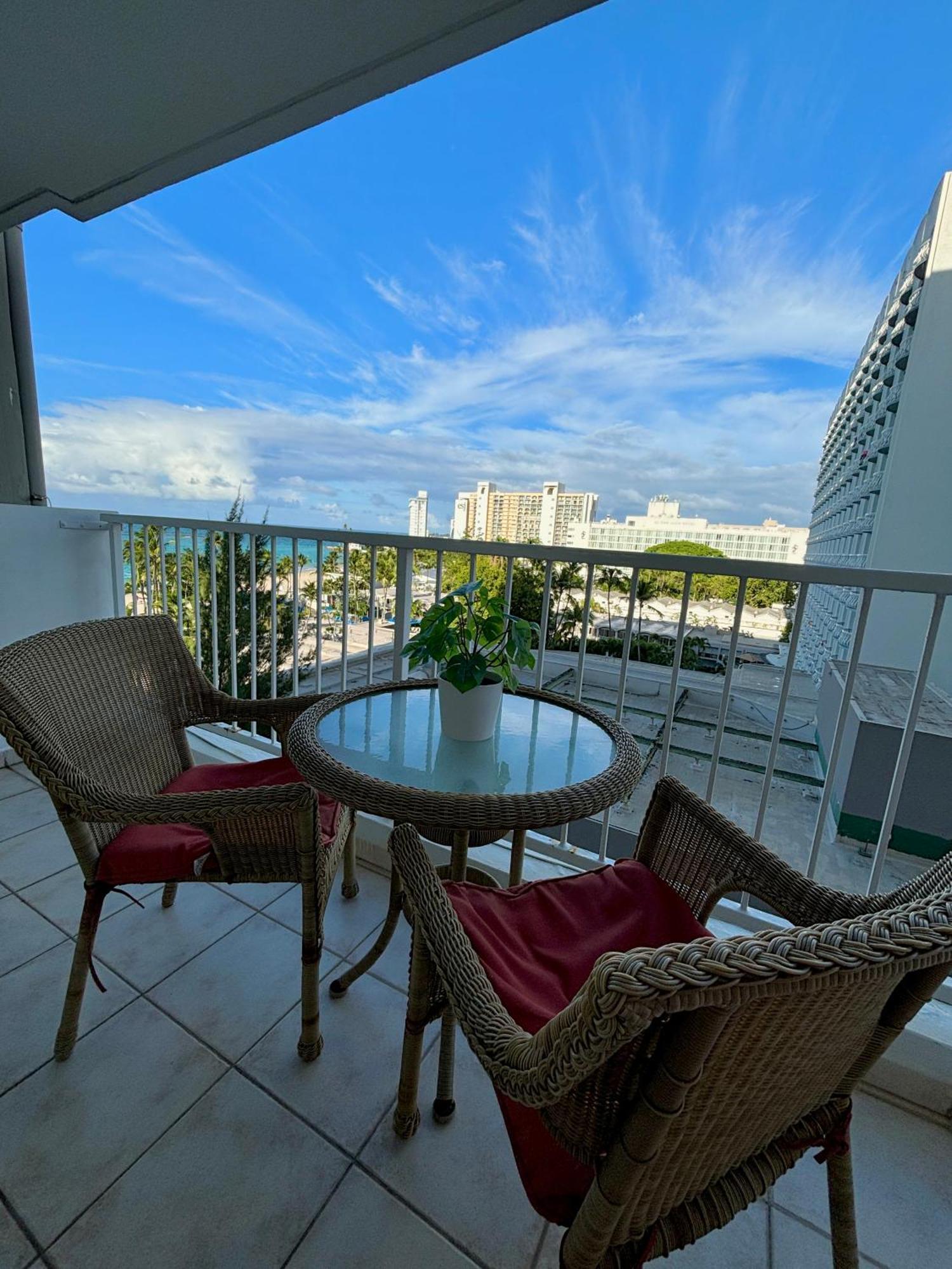 Downtown Beachfront Isla Luxury Apartment San Juan