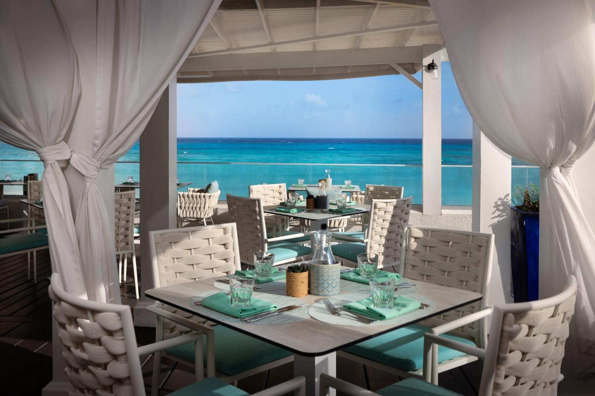Hotel Sea Breeze House By Ocean