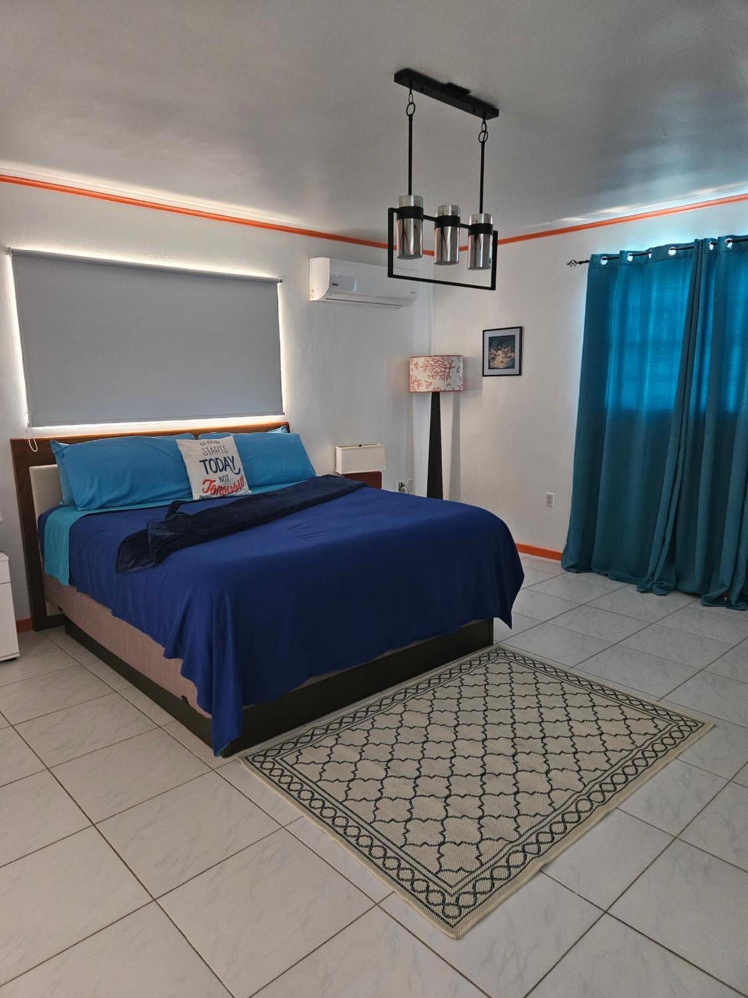 Apartment Raven's Paradise Willemstad