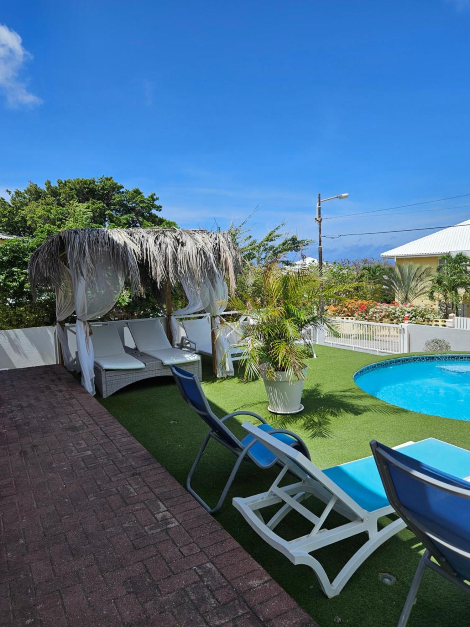 Raven's Paradise Apartment Willemstad