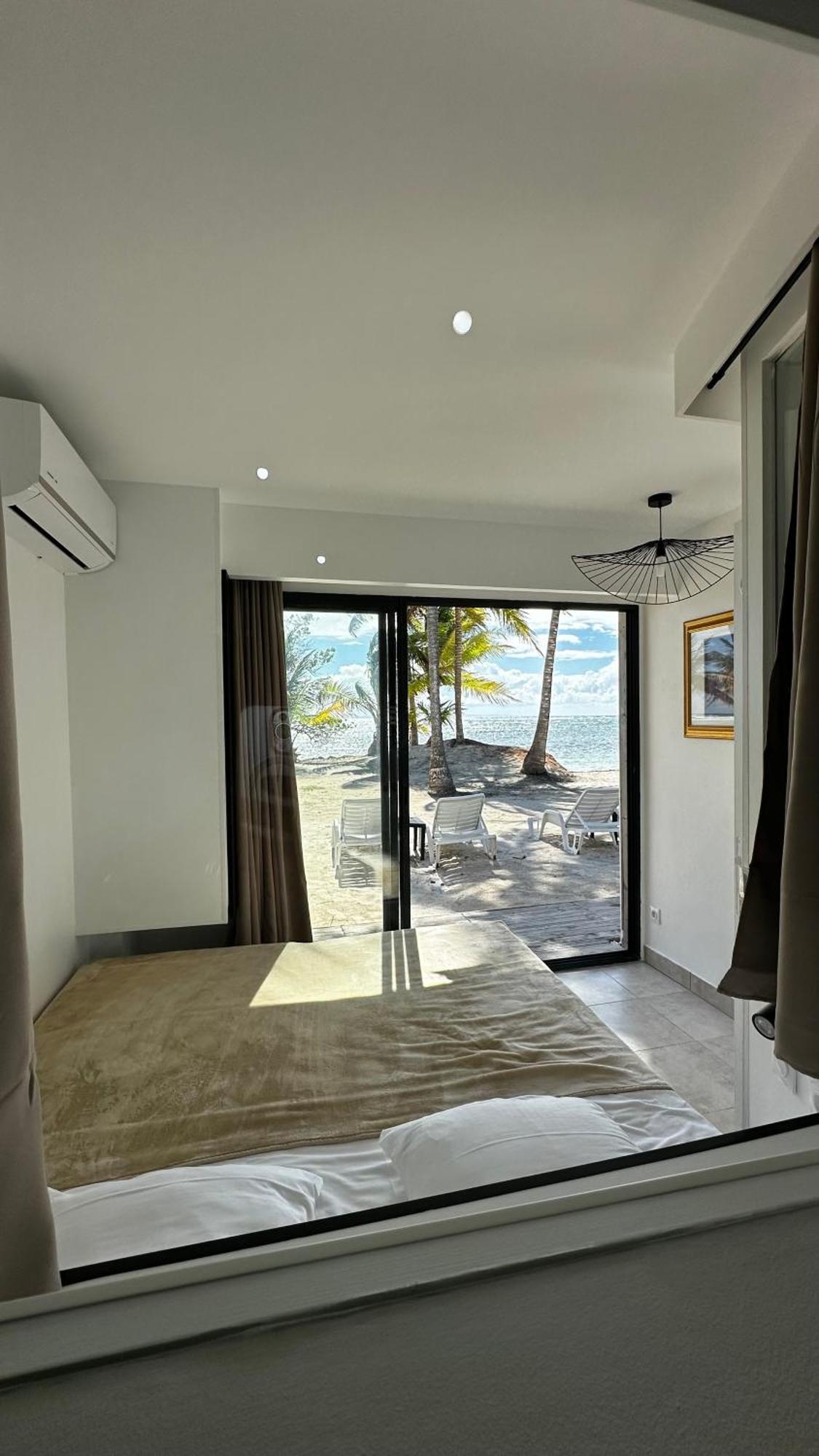 Be On The * Sainte-Anne (Grande-Terre)