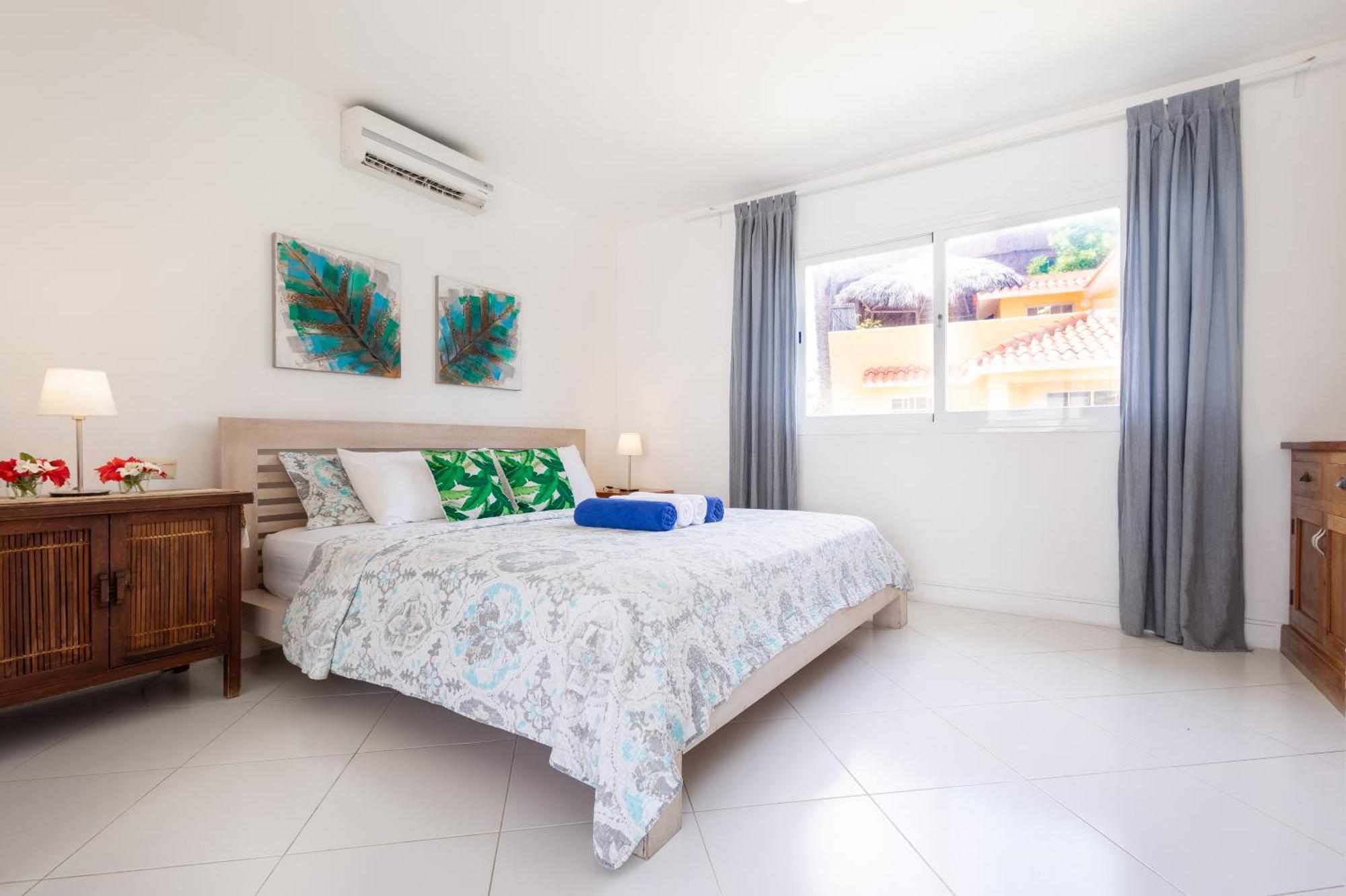 Prime Ocean View - 3-bedroom Getaway With Private Terrace On Bavaro *