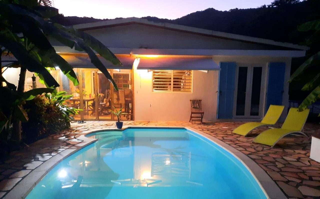 Independante Donnant Sur Piscine Bed & Breakfast