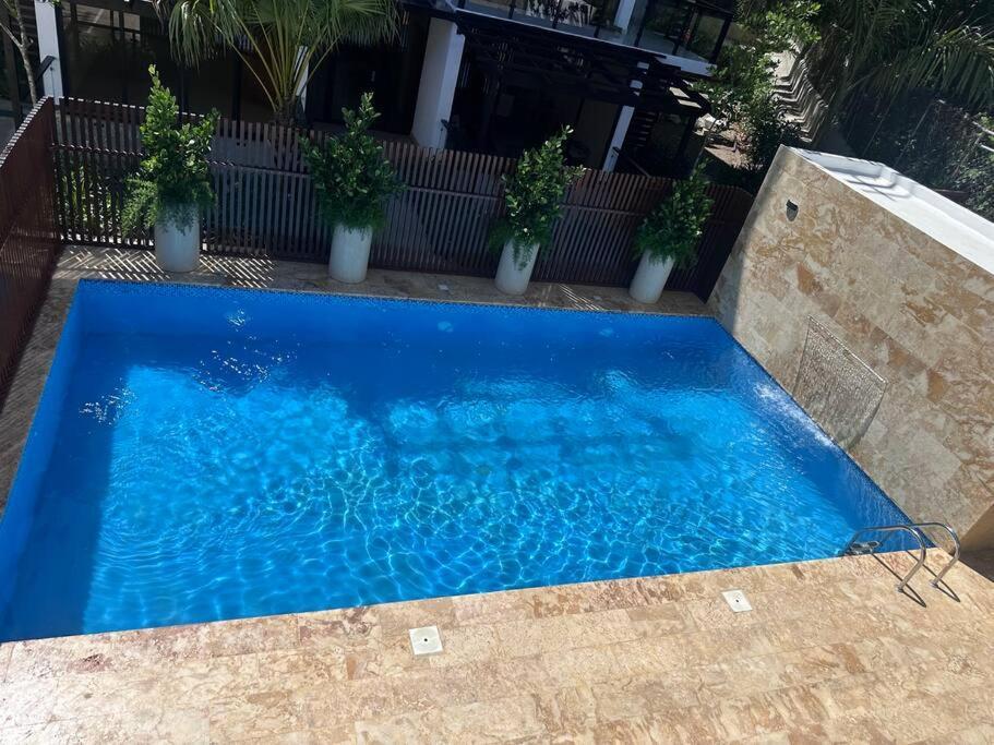Brand New Beachfront Apartamento *