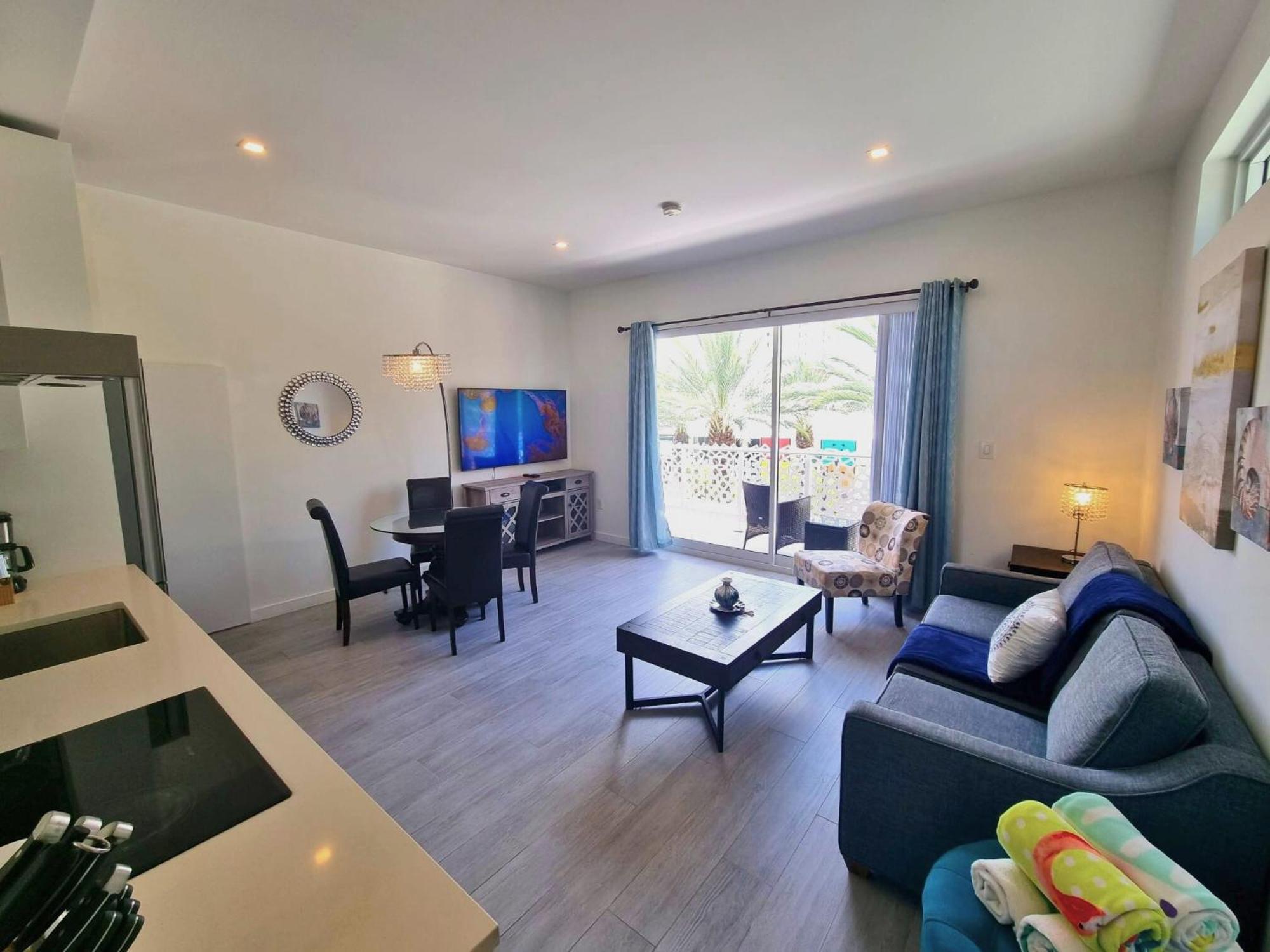 Cayman Luxury At The Grove * West Bay