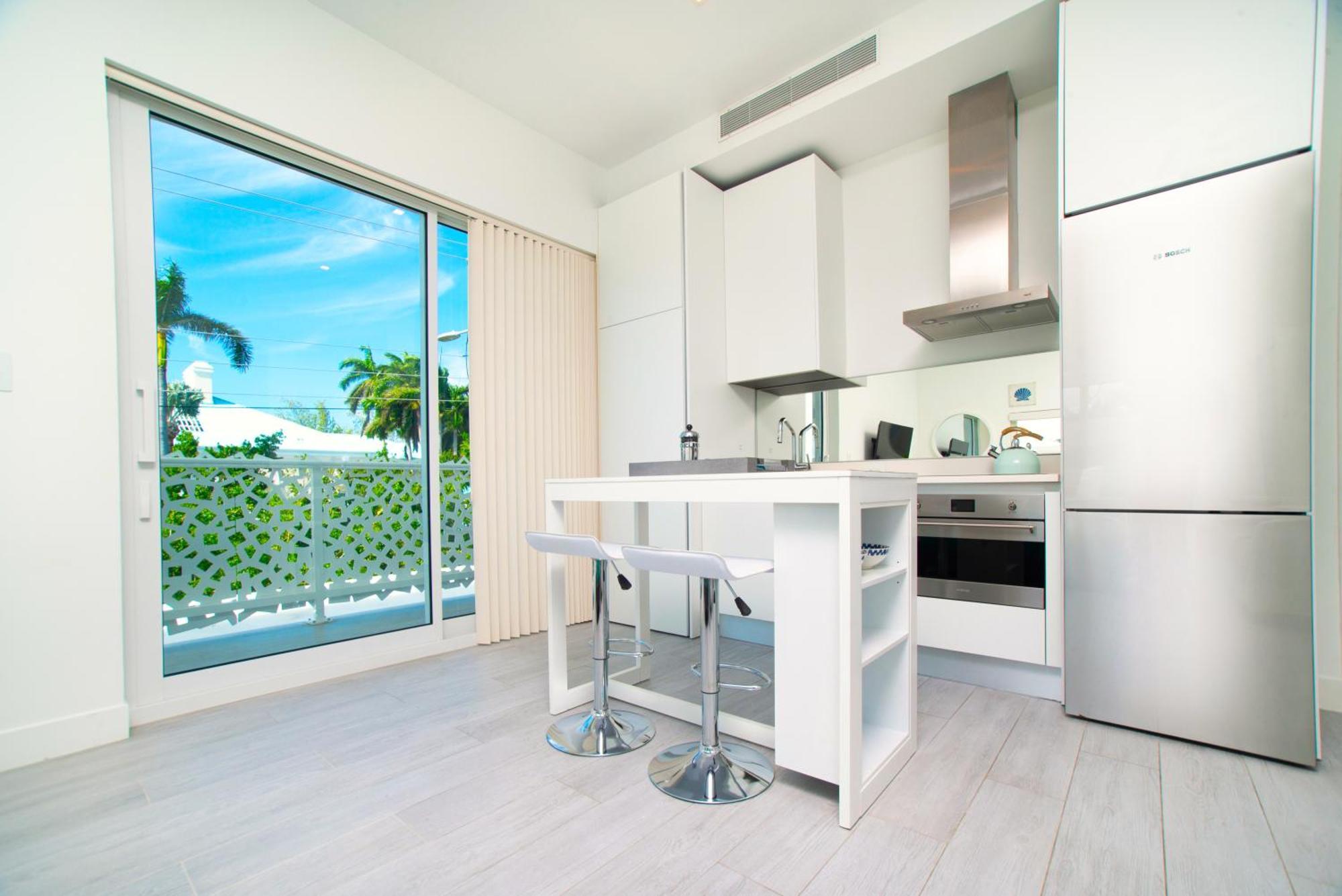 Cayman Luxury At The Grove