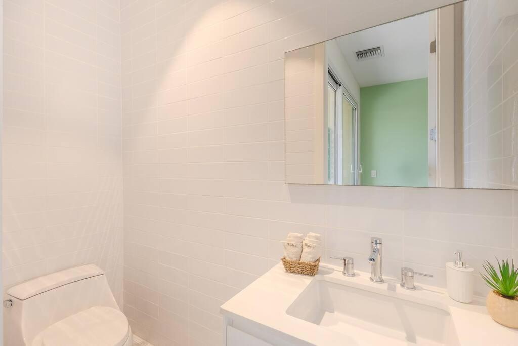 Luxury Ocean Views In Palm * Palm Beach