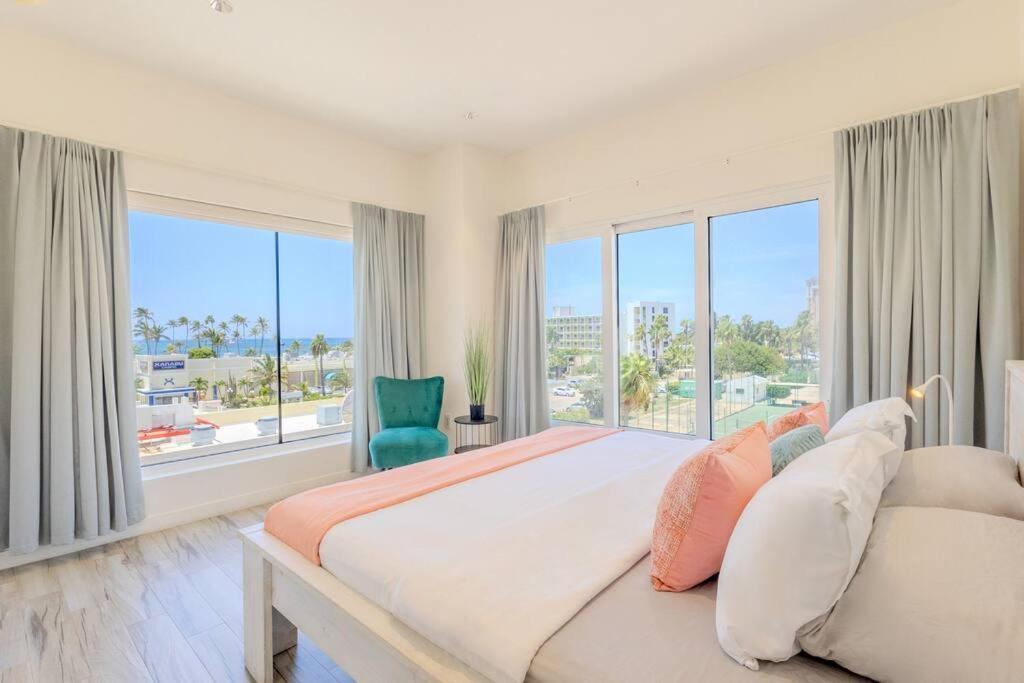 Luxury Ocean Views In Palm Apartamento