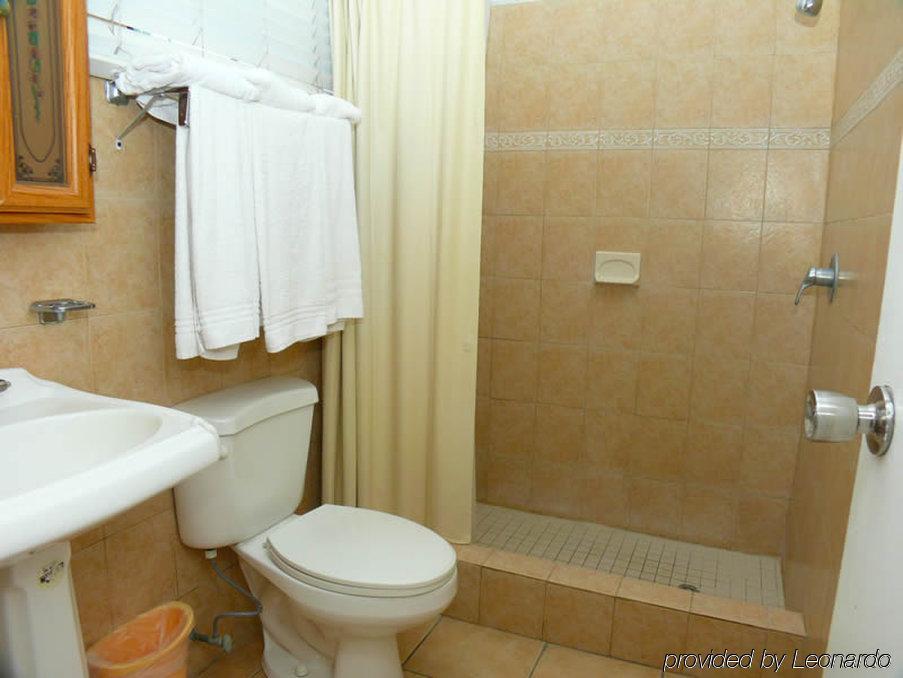 Borinquen Beach Inn San Juan