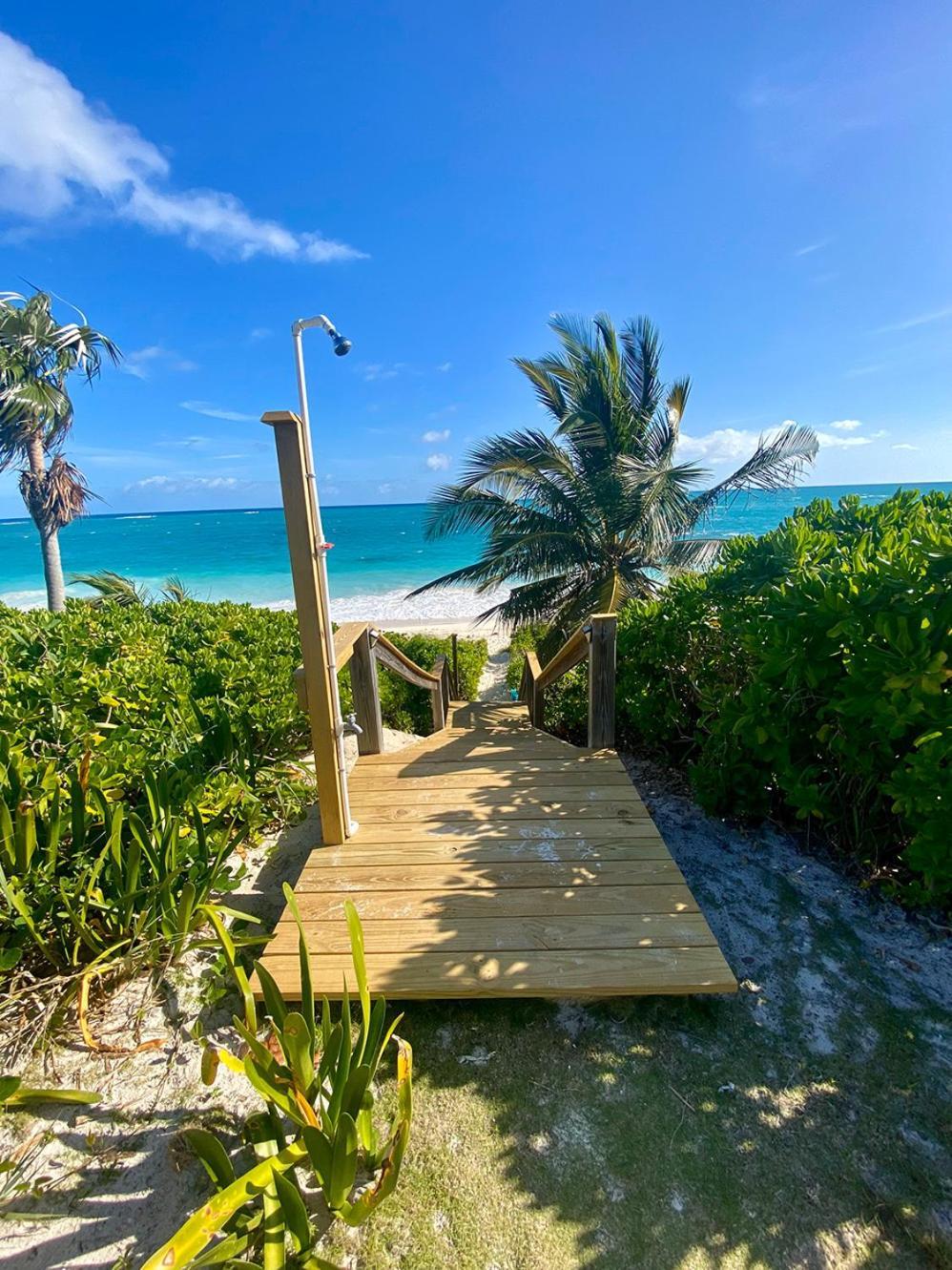 Casa de hóspedes Eleuthera Retreat - & On Pink Beachfront *