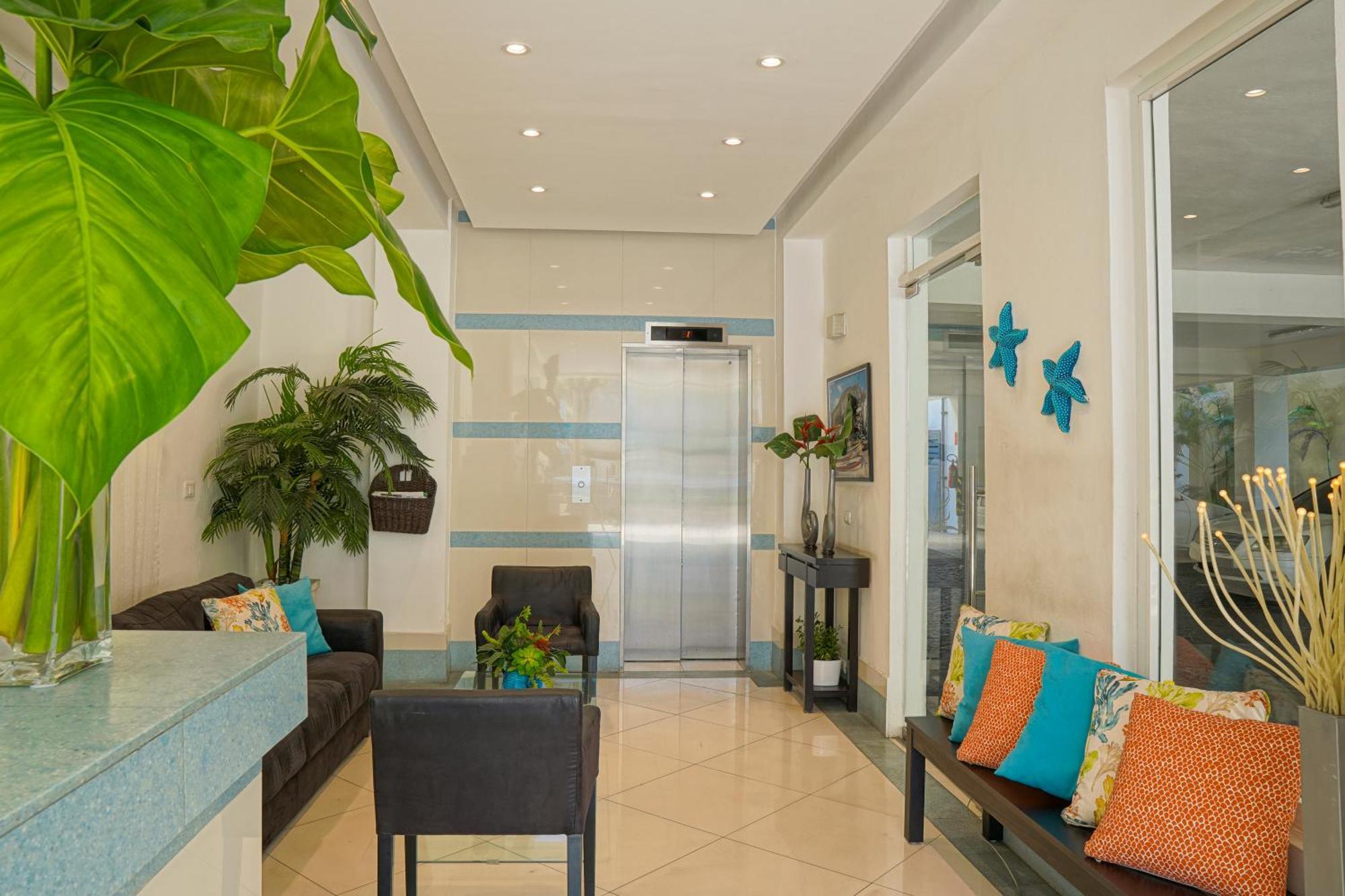 Aparthotel Shakey 3*