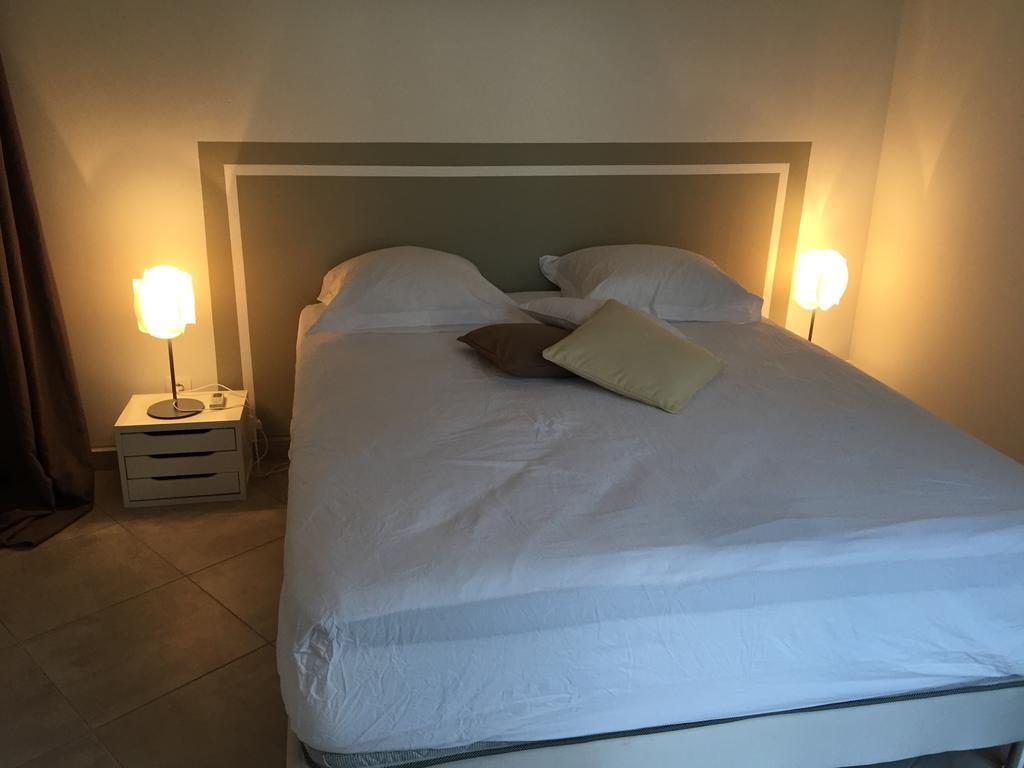 Location Dampierre Apartamento