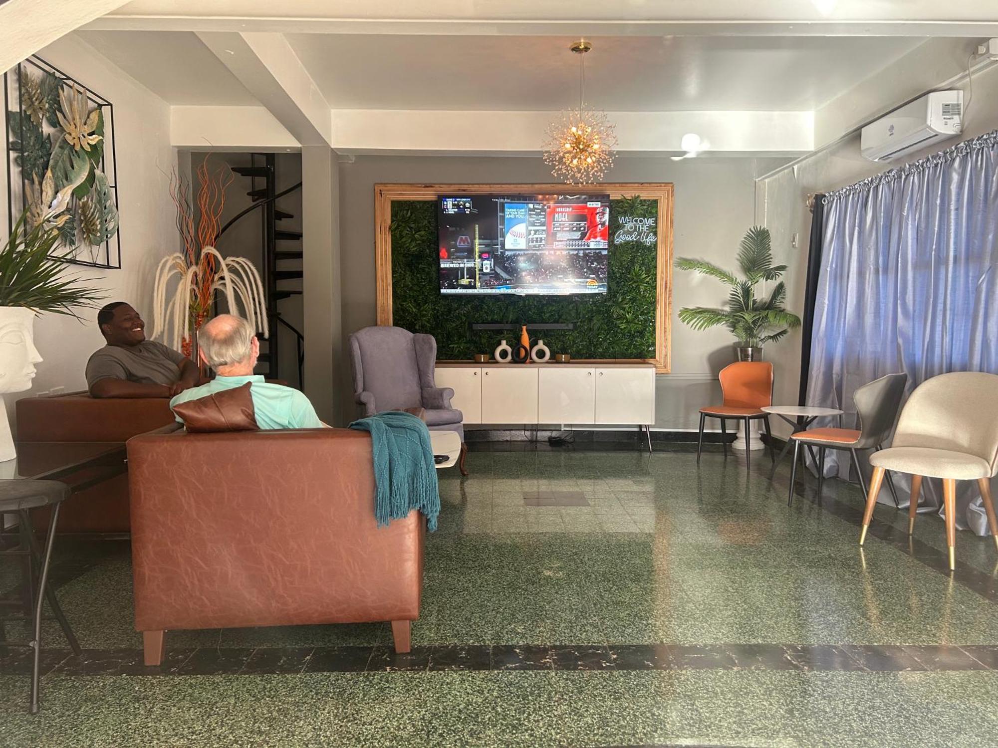 The Royal Nest Trinidad Bed & Breakfast *
