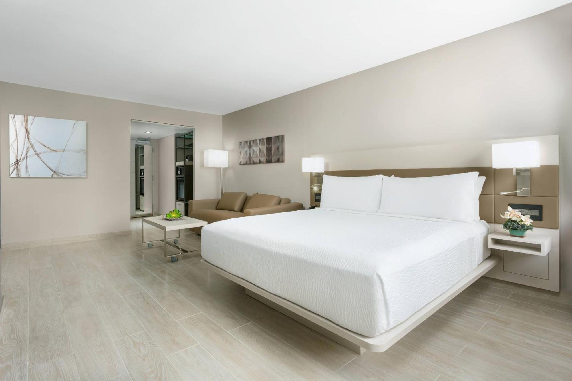 Ac By Marriott Condado Hotel 4*