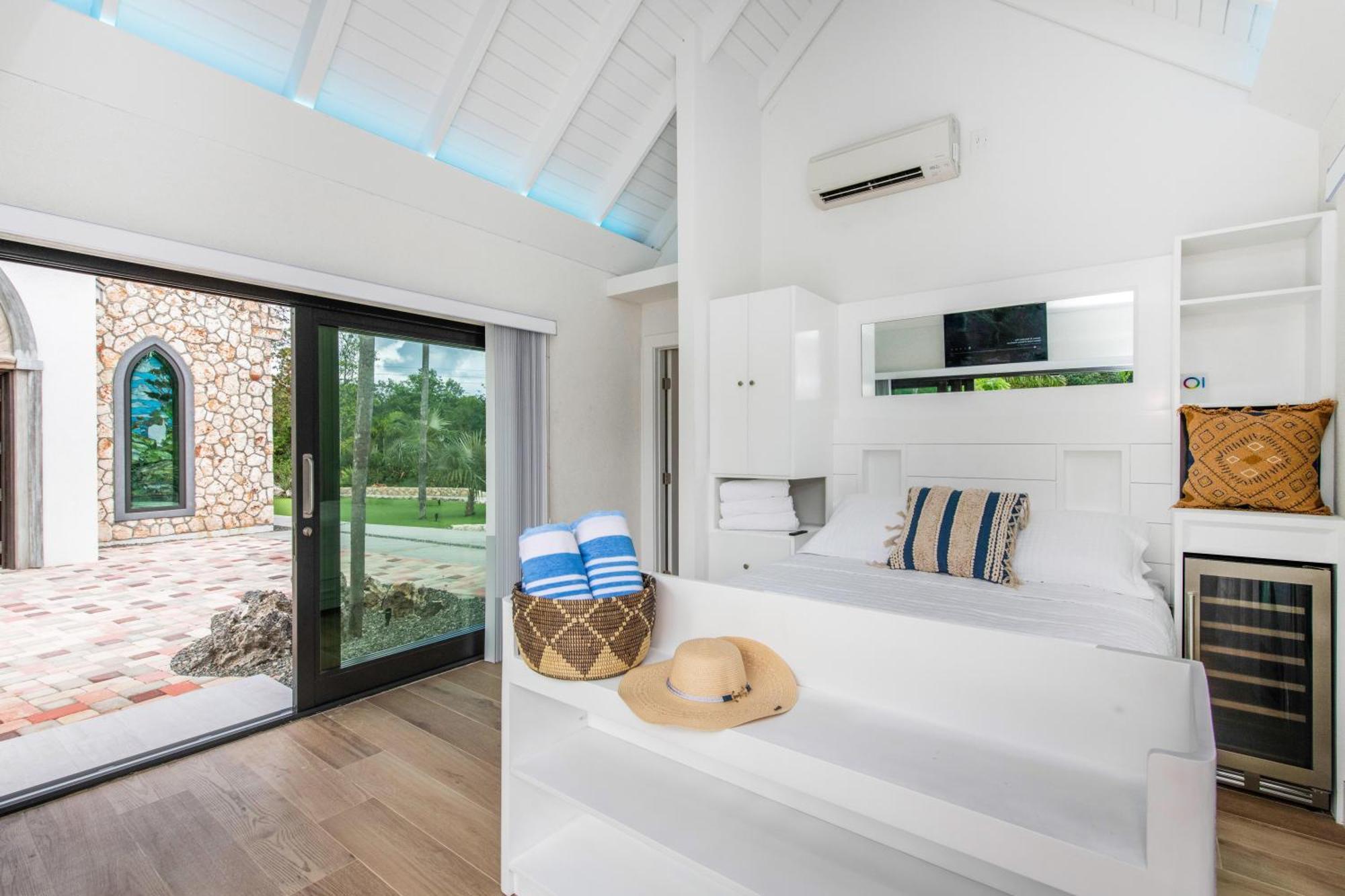 The Mastic Collection Holiday home North Side