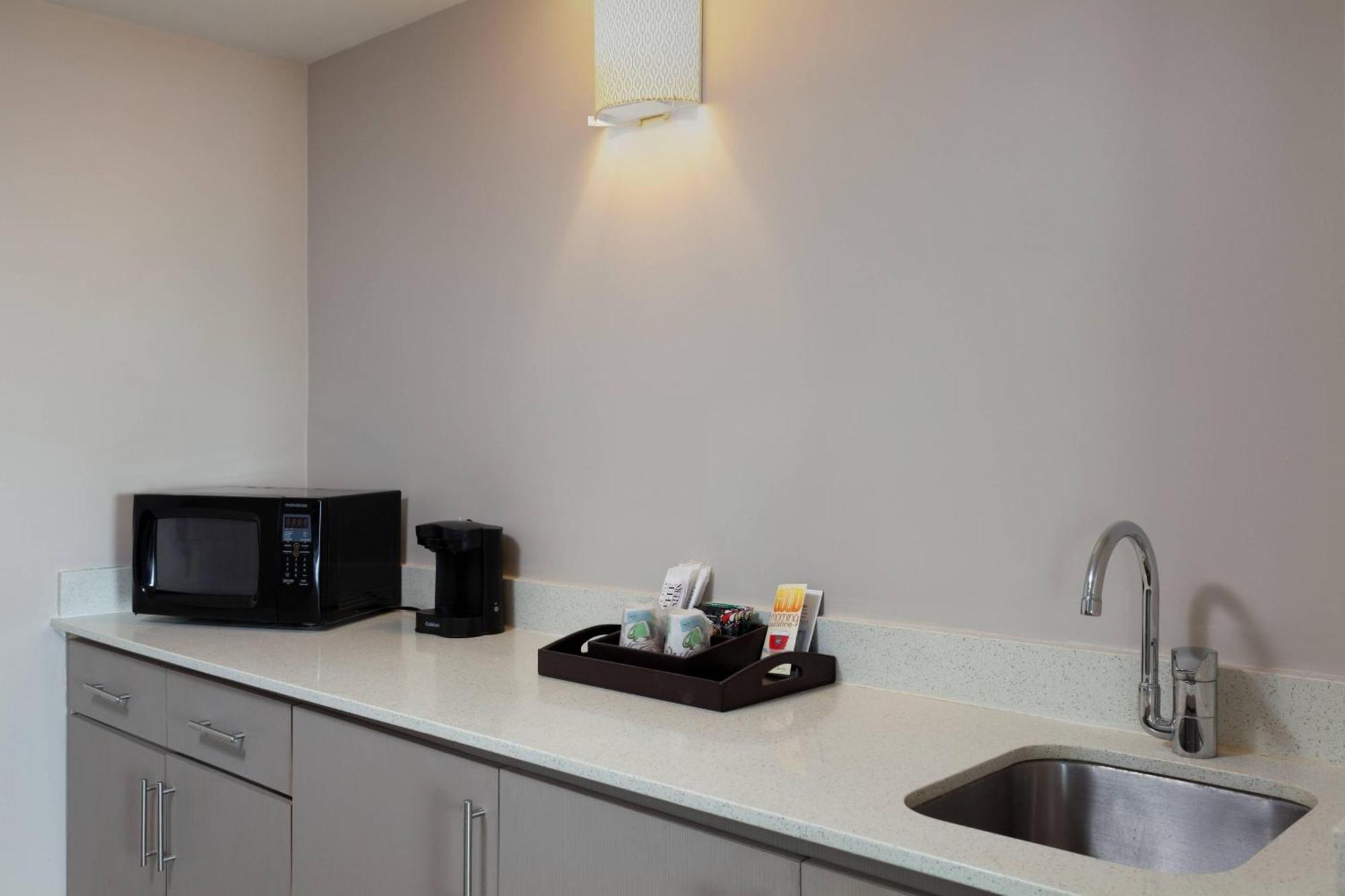 Courtyard By Marriott Isla Verde Beach