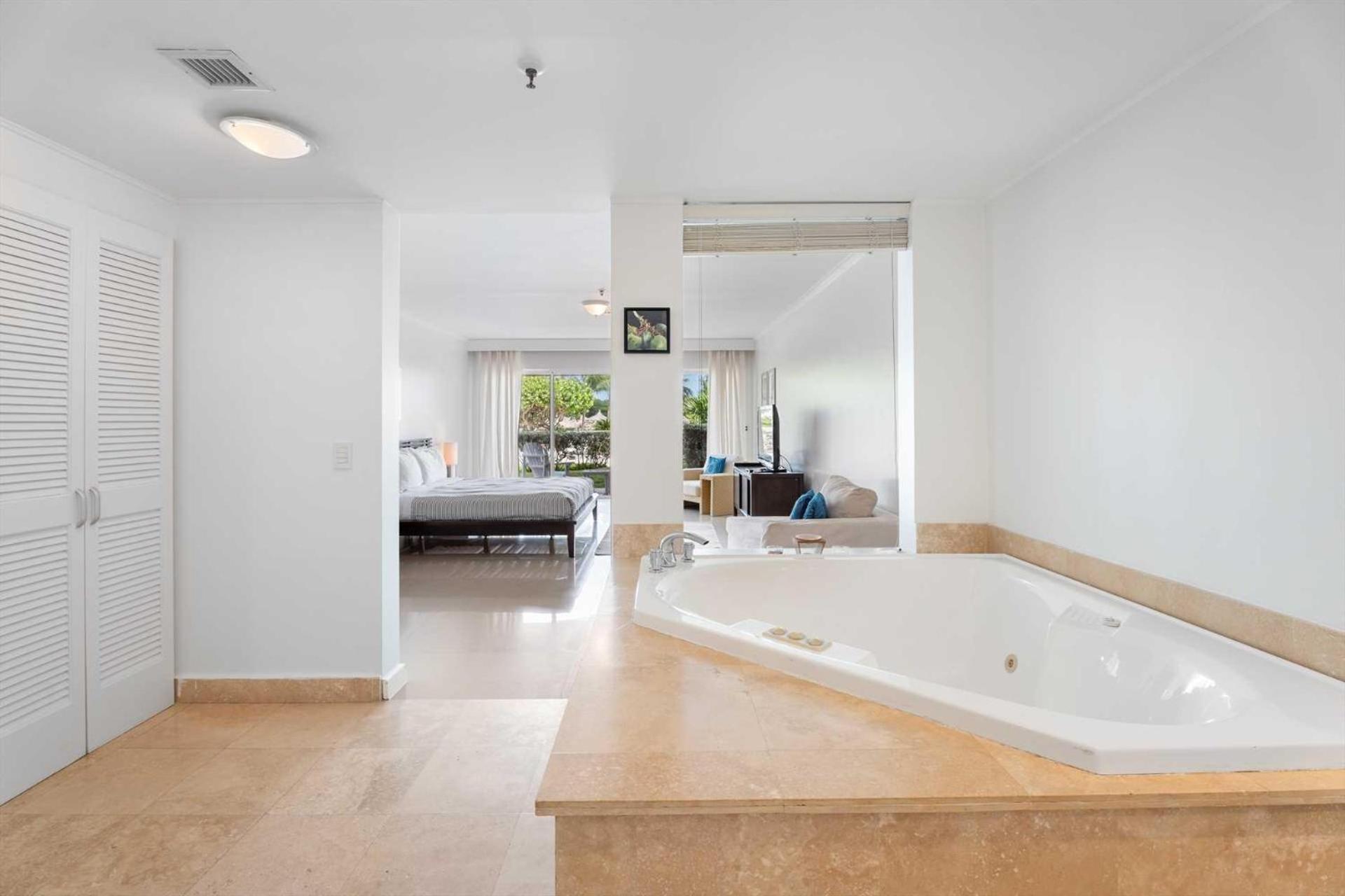 Beachfront - Garden 1br - E124-2 *