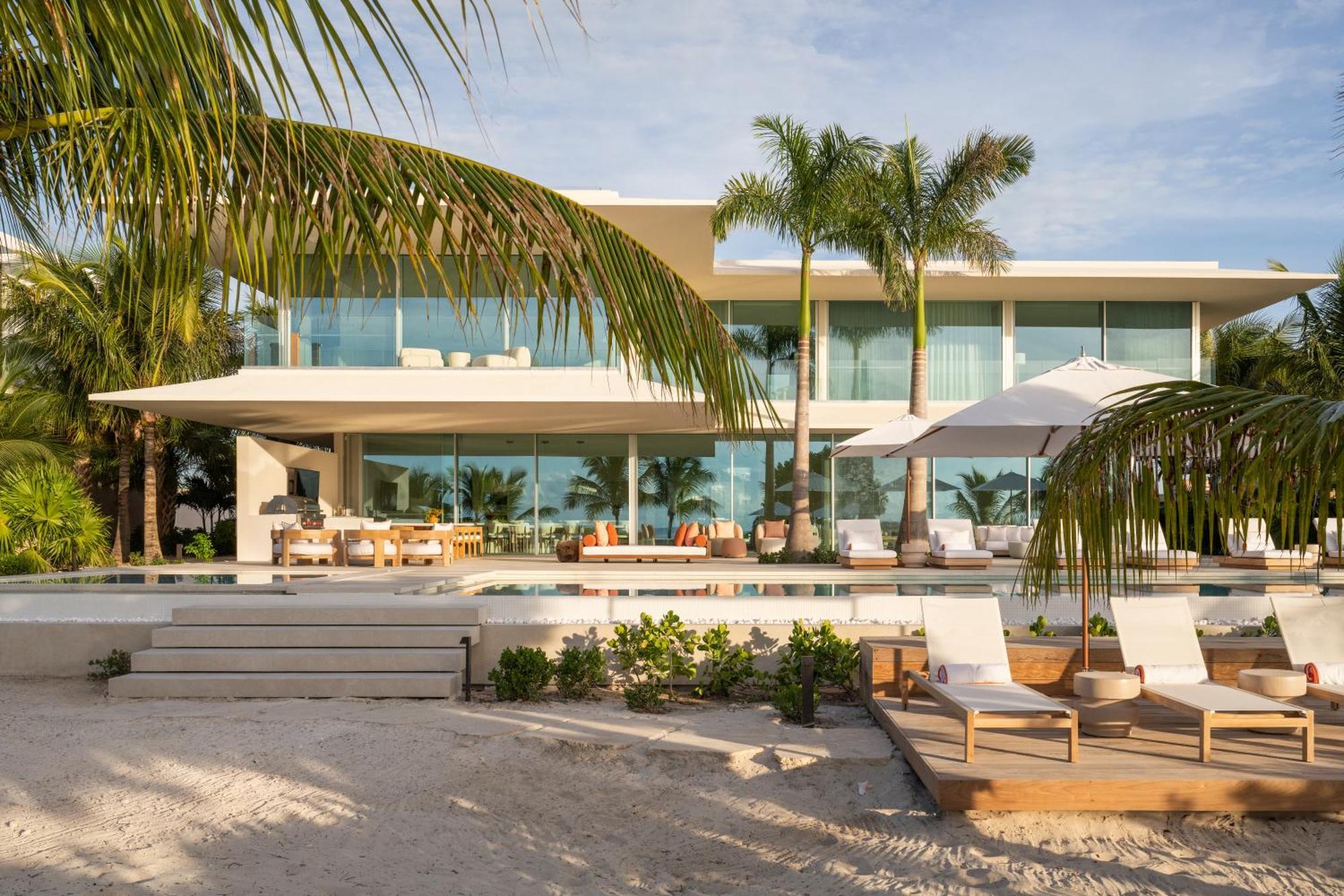 Enclave 3* Grace Bay