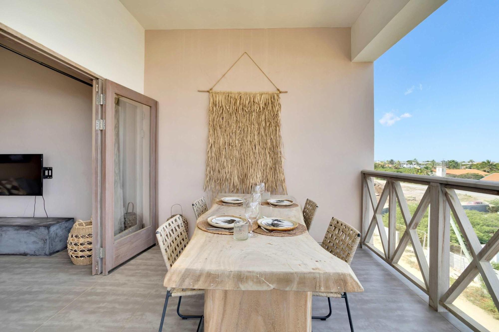 Sunset Breeze Penthouse With A View Towards The Sea Apartment *